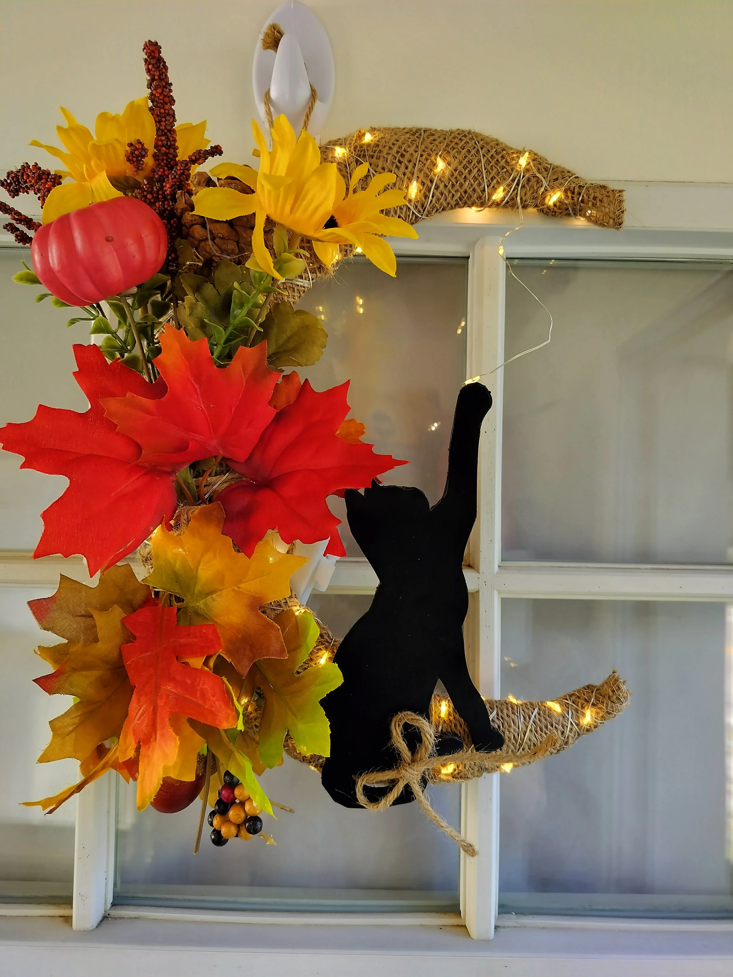 DIY Silhouette Cat Moon Wreath