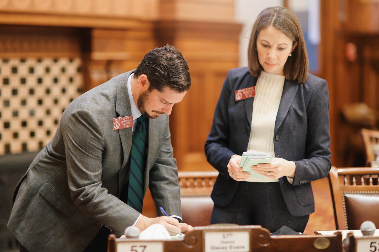 Evans E-Bulletin: Legislature Passes New Maps and Happy Thanksgiving