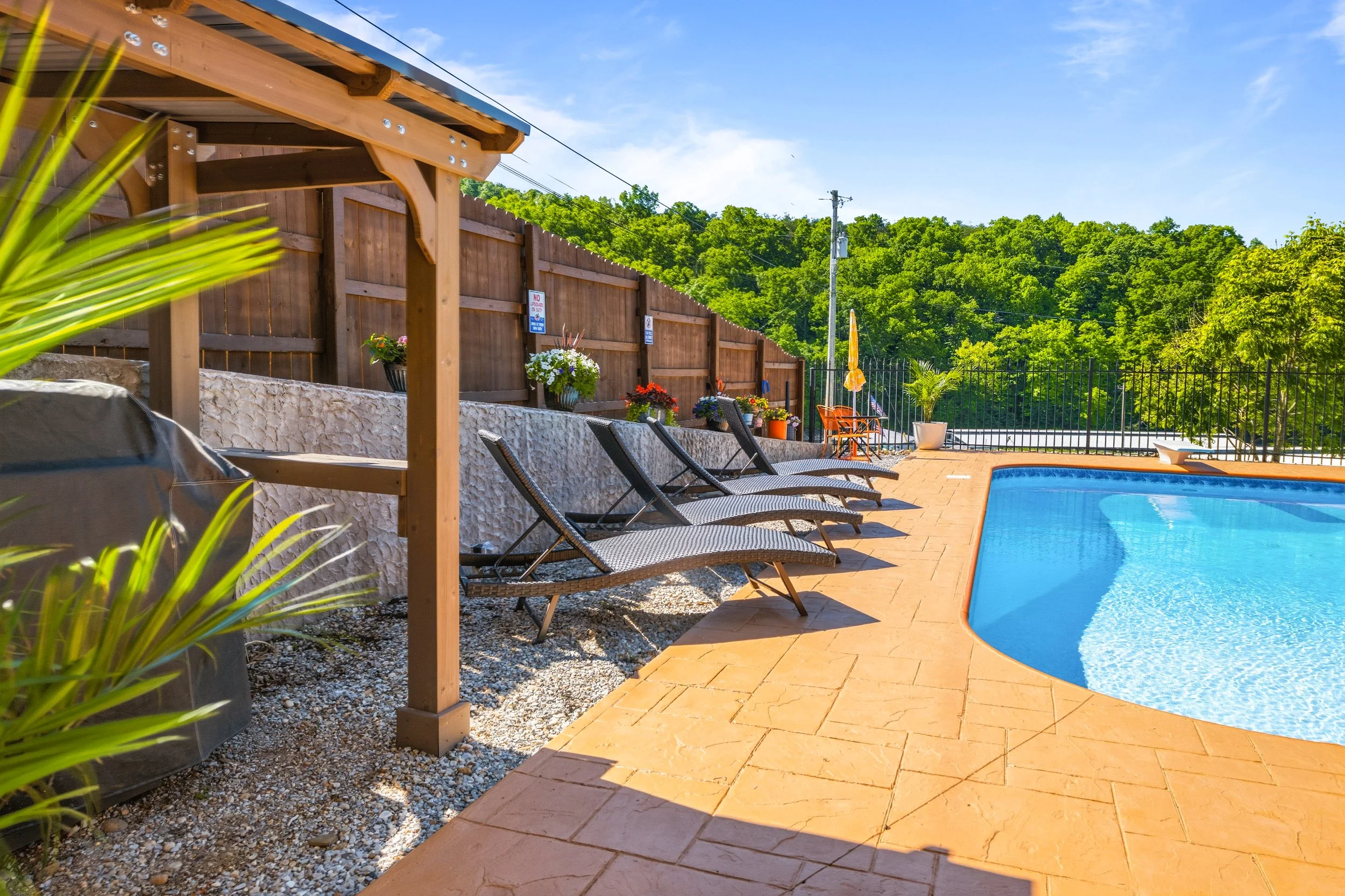118-Pool.jpg