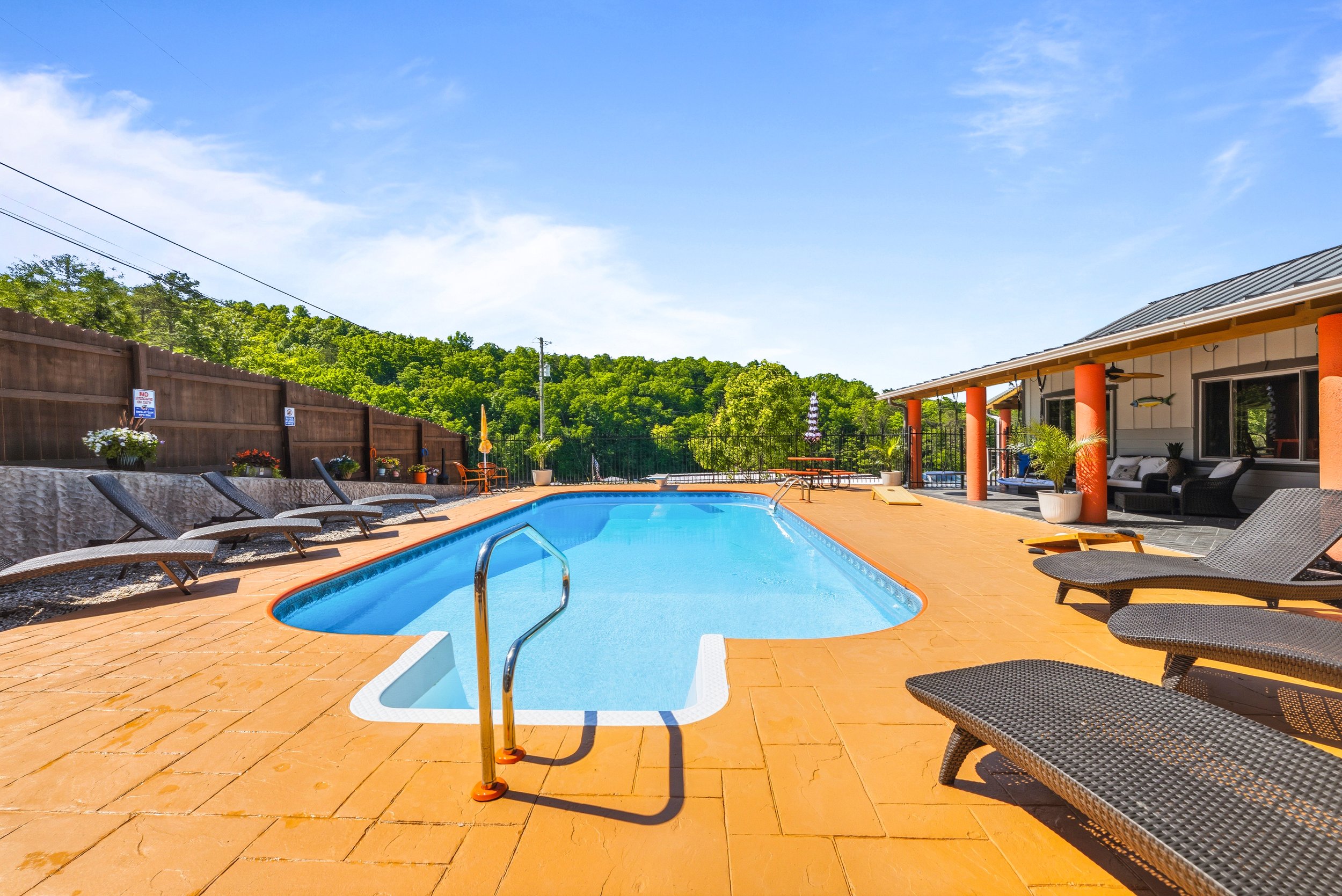114-Pool.jpg