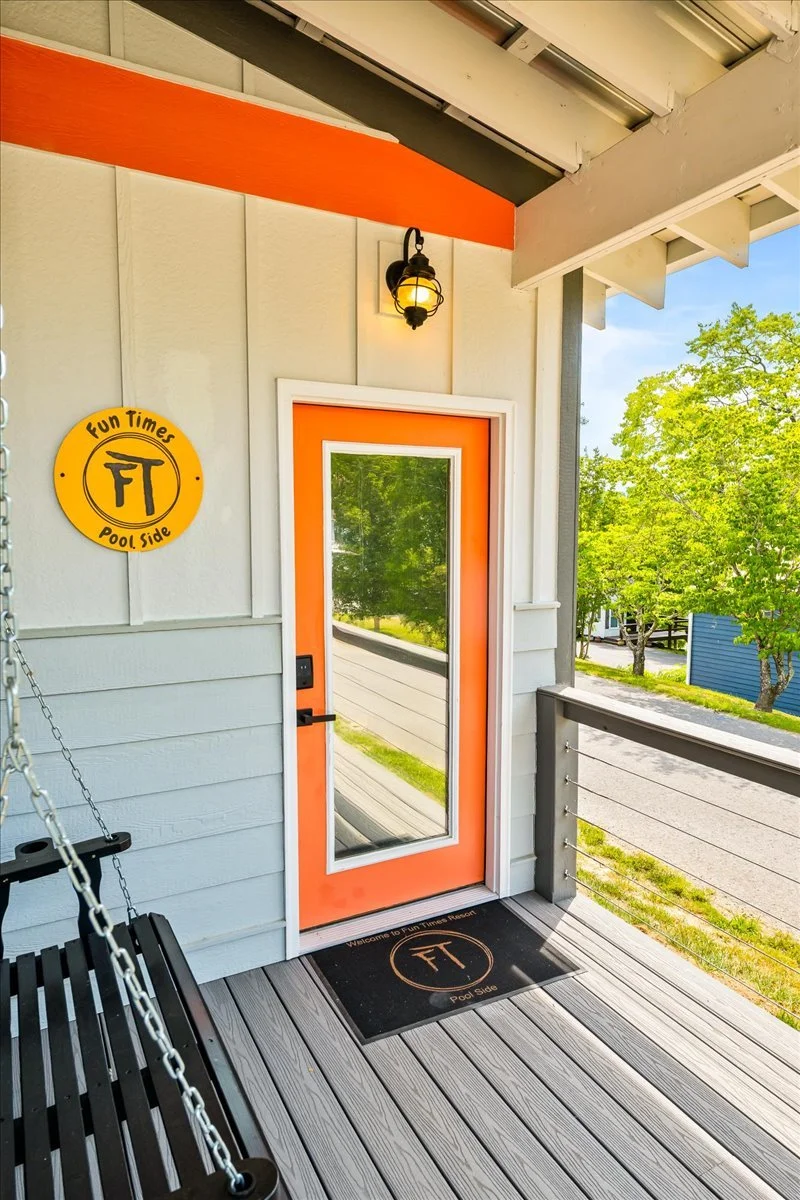 198-Entry Door.jpg