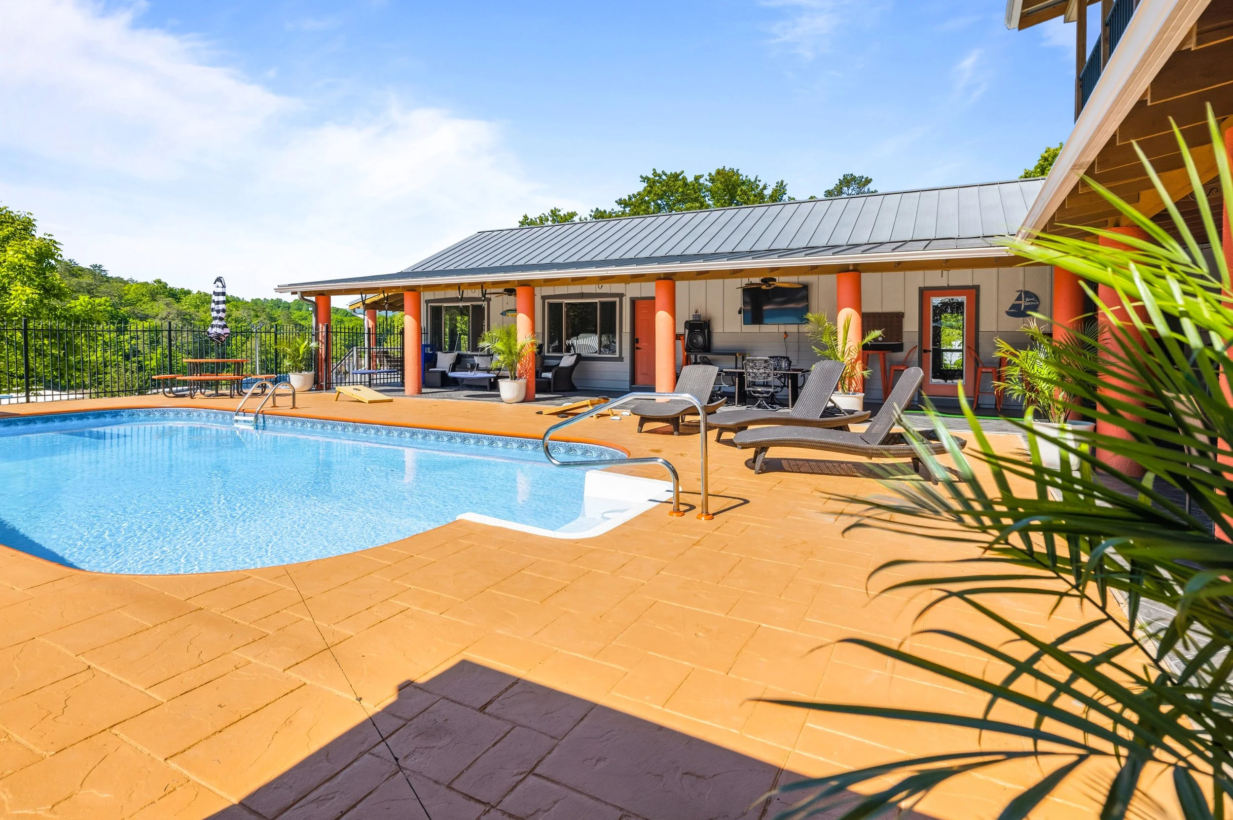 119-Pool.jpg