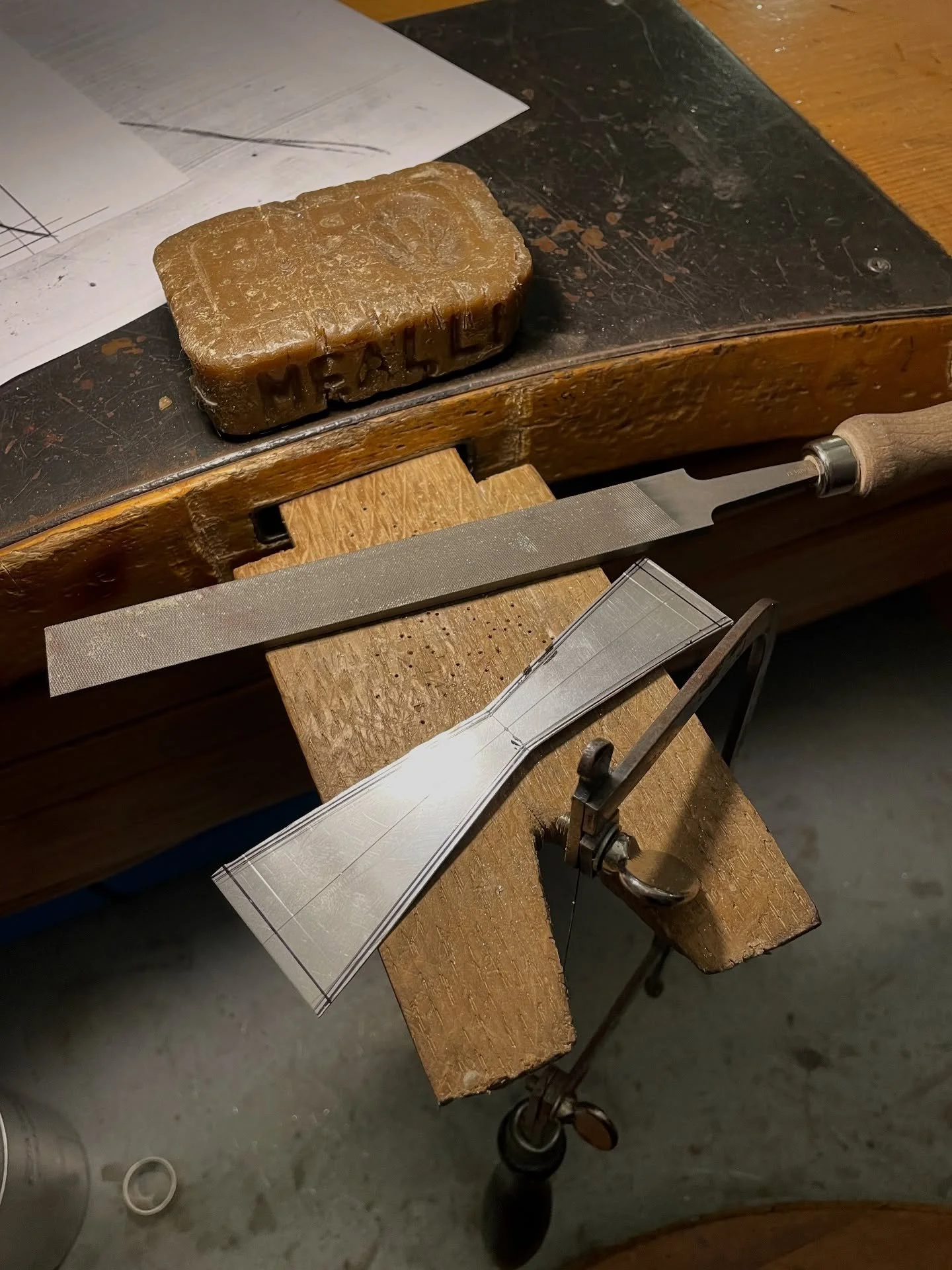 Anello scatolato
.
.
La paziente unione tra fuoco e metallo
.
.
Materiali:
Argento 925