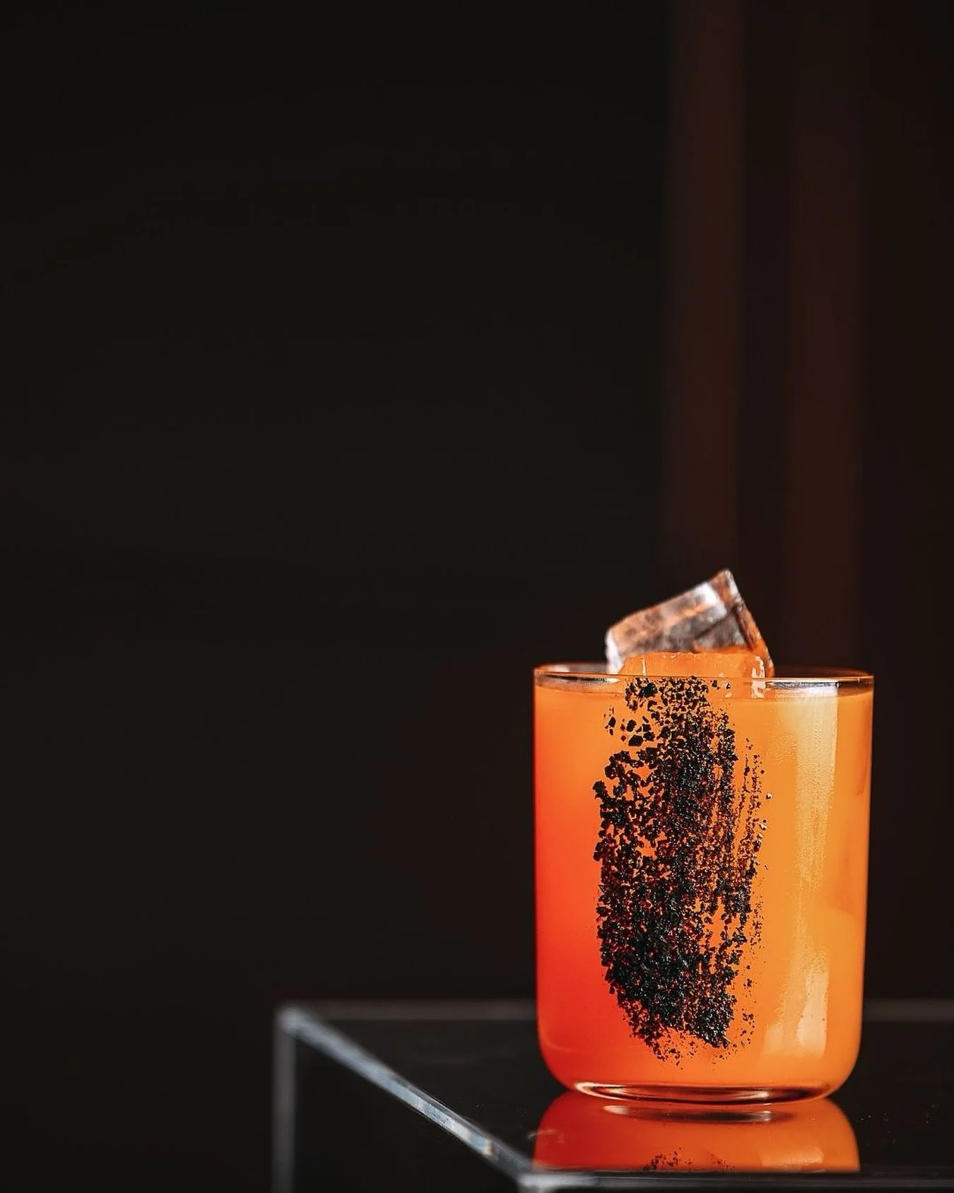 A drink that speaks before you take the first sip.

#blendsglyfada #signaturecocktails #craftedwithpassion
