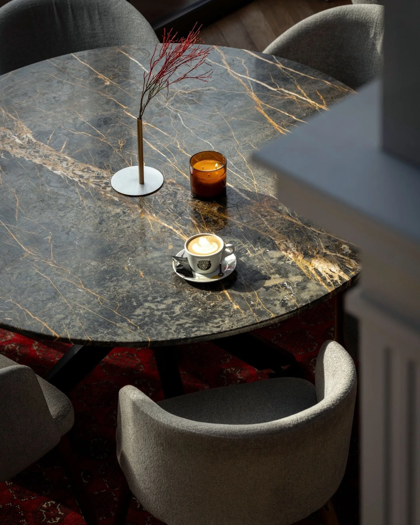 From day to night.
Cosy corners and signature flavors for every mood.

#blendsglyfada