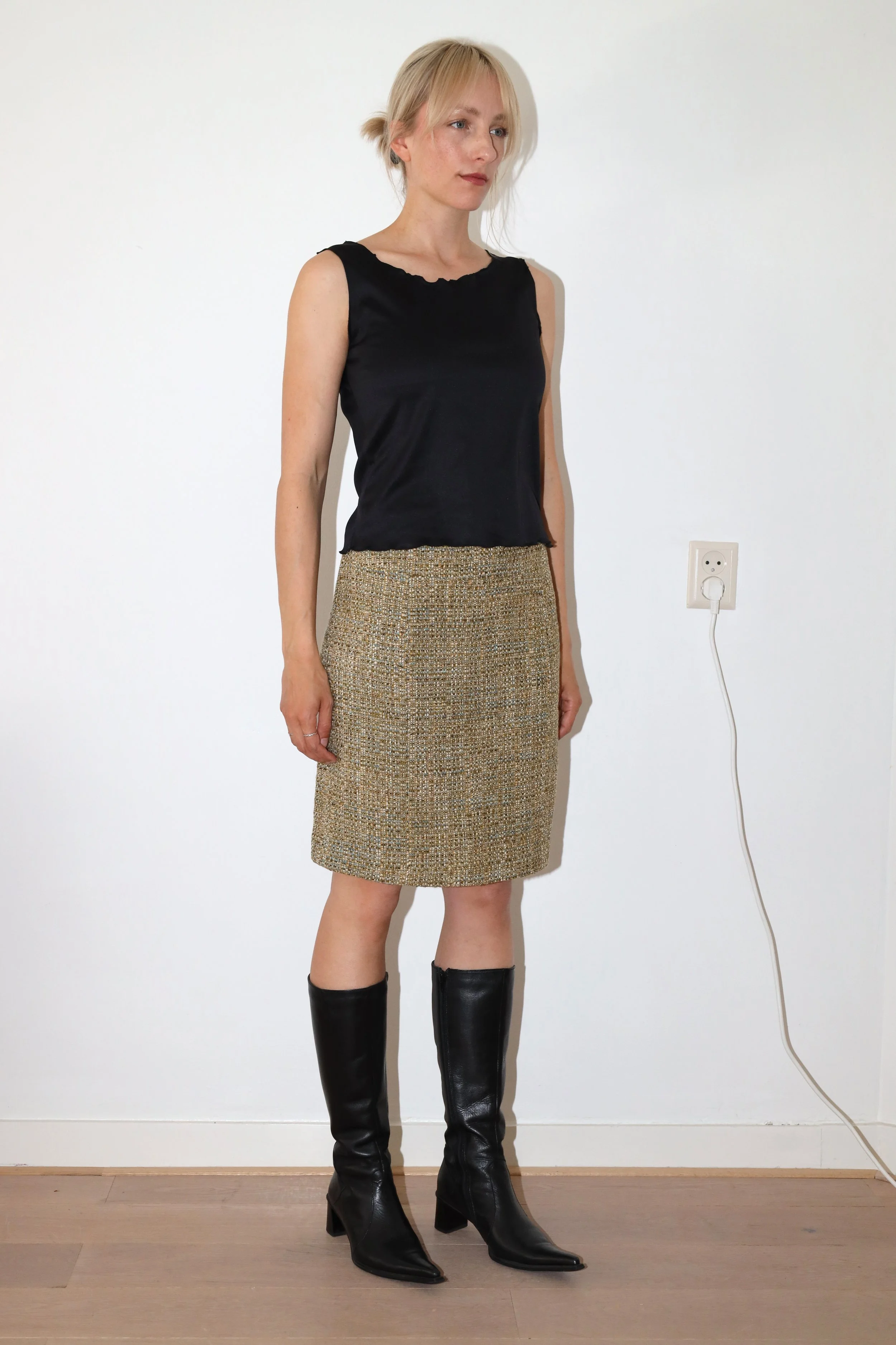 WOOL KNEE-LENGTH SKIRT