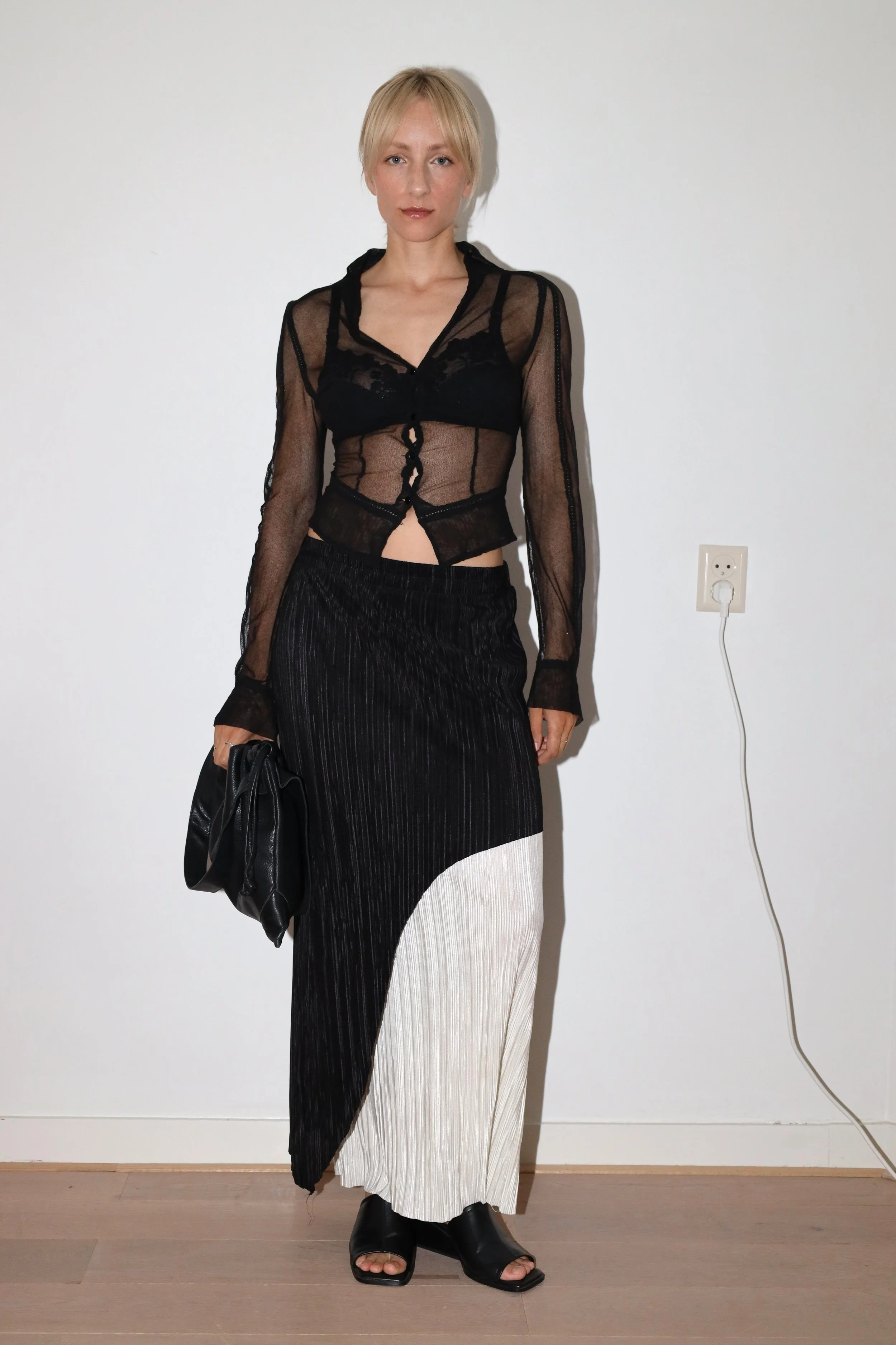SHEER BUTTON DOWN TOP