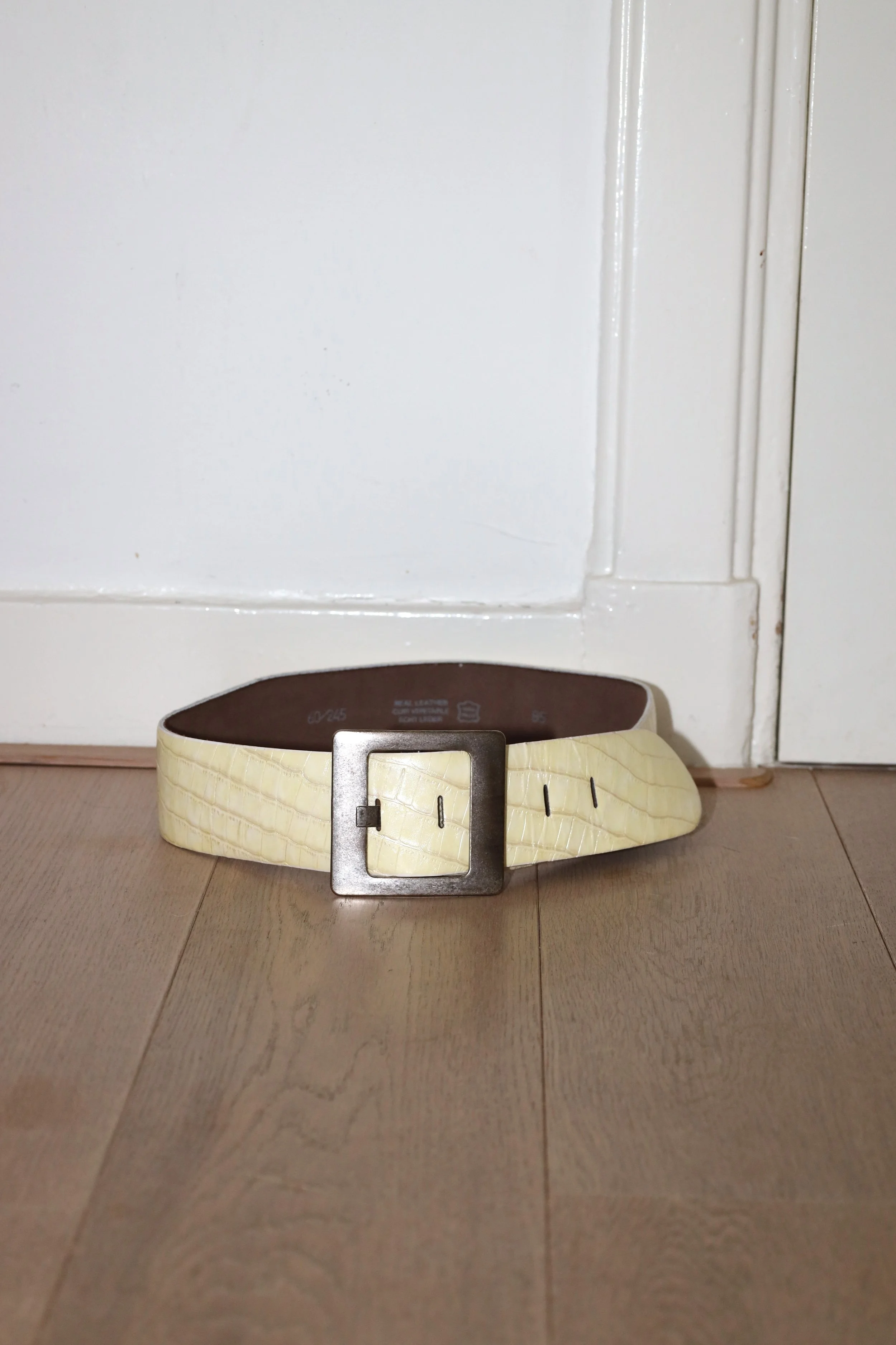 LEATHER BELT