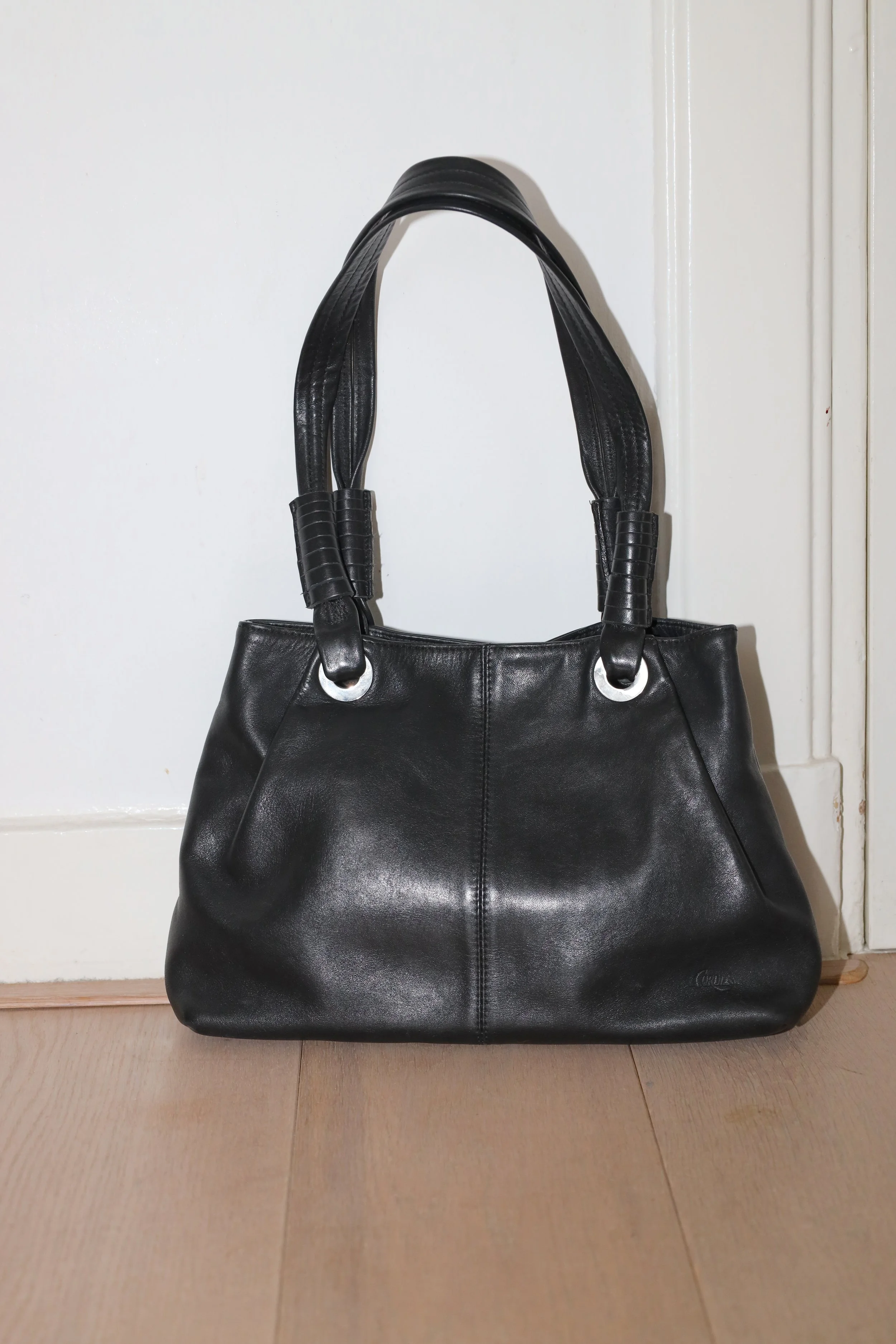 VINTAGE HAND BAG
