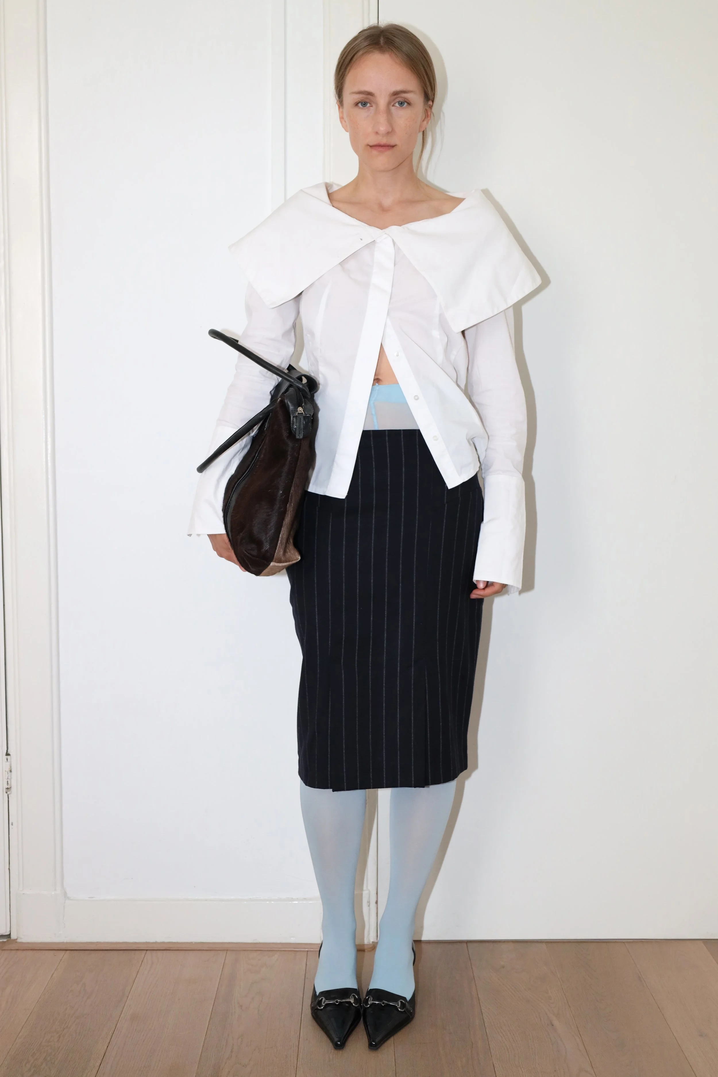 VOLUME COLLAR BLOUSE