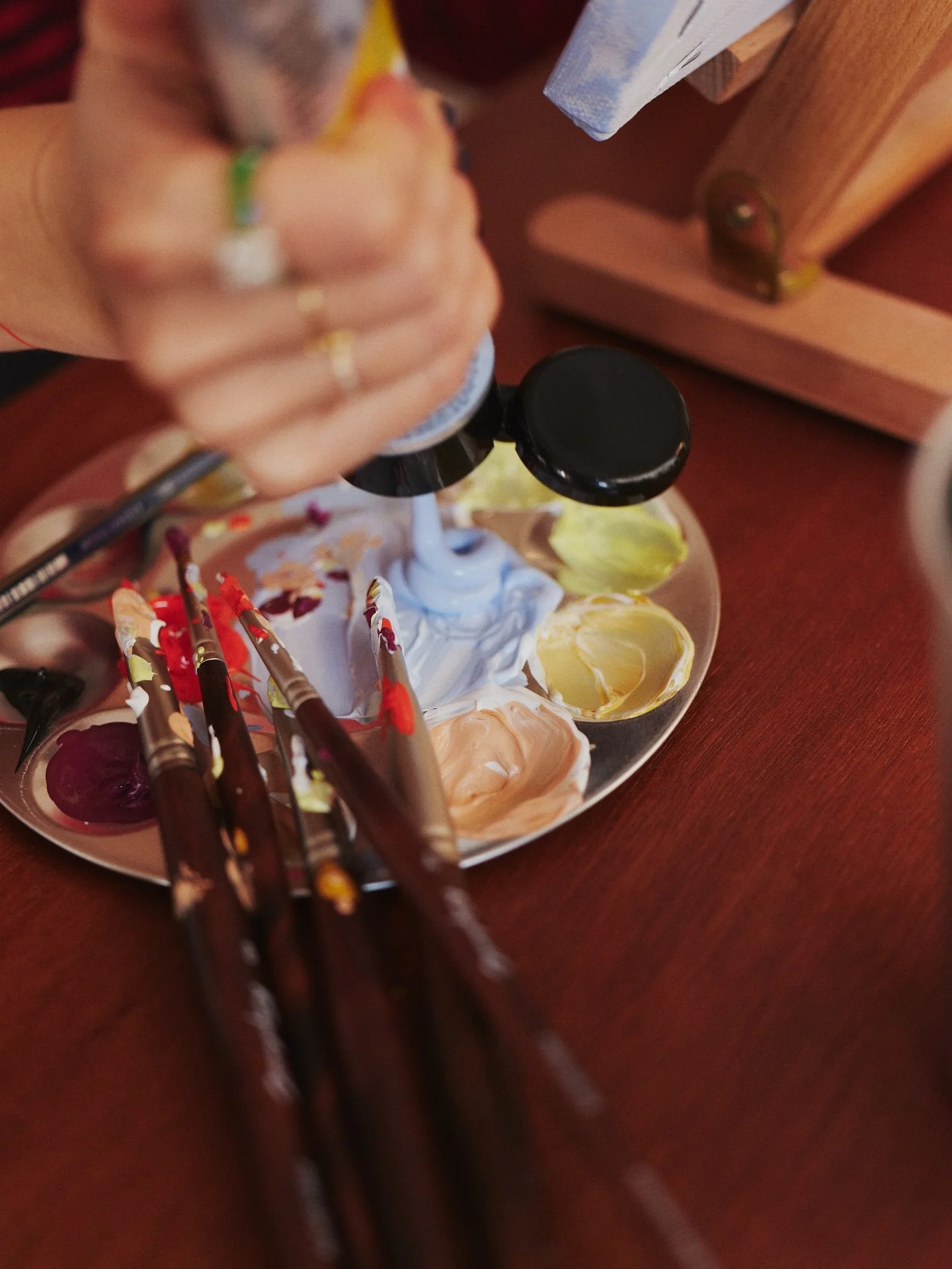 We opened our doors this weekend.

Thank you to everyone who stepped in, booked a session, or grabbed a coffee.

The schedule is now live at pigmentsparis.com.
Come create with us.