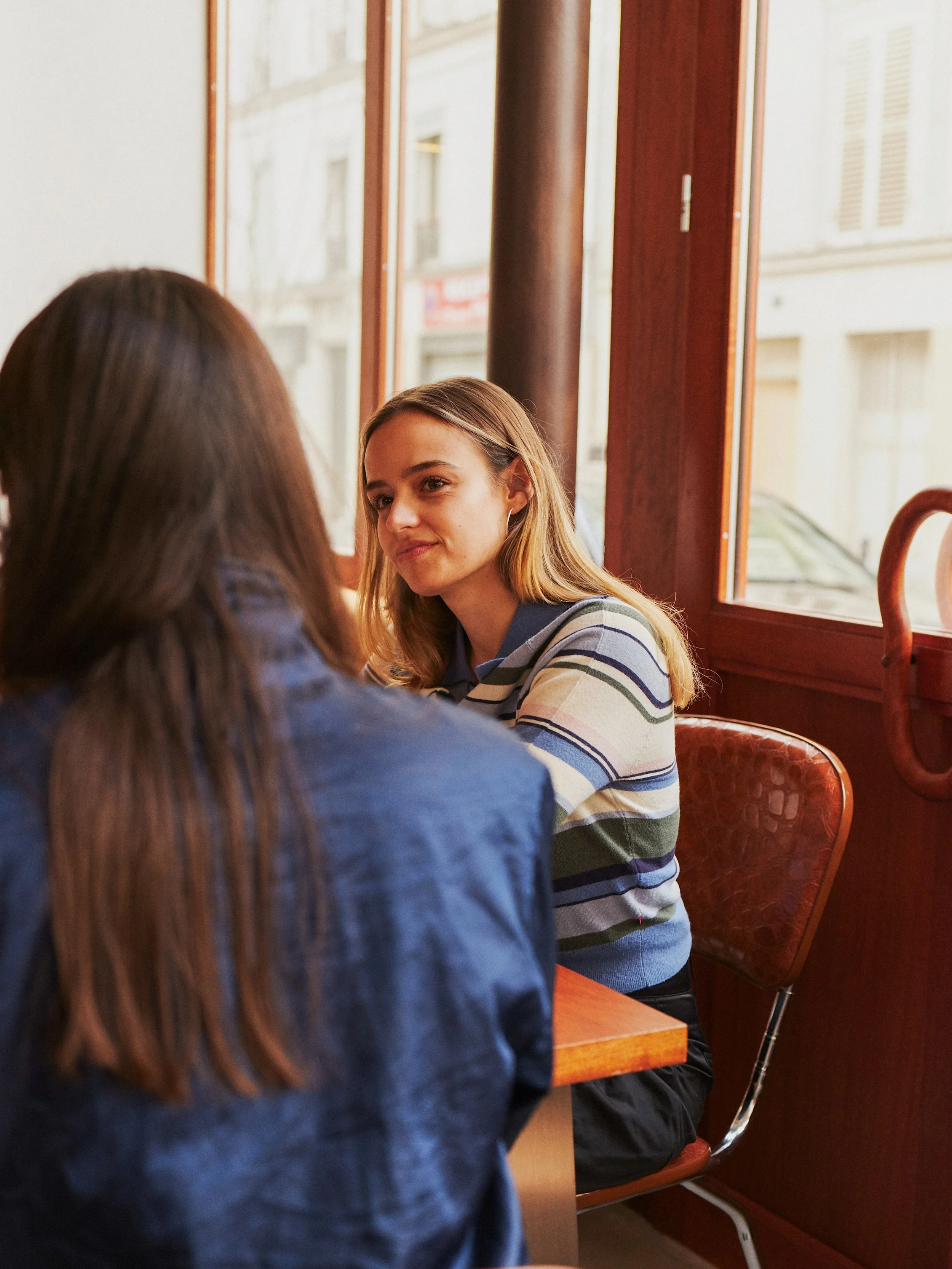 Les plus belles id&eacute;es ne naissent pas toujours devant une toile.
Elles prennent parfois forme autour d&rsquo;une rencontre, d&rsquo;une boisson ou d&rsquo;une conversation.

Chez Pigments, on vient cr&eacute;er.
Mais aussi ralentir, &eacute;ch
