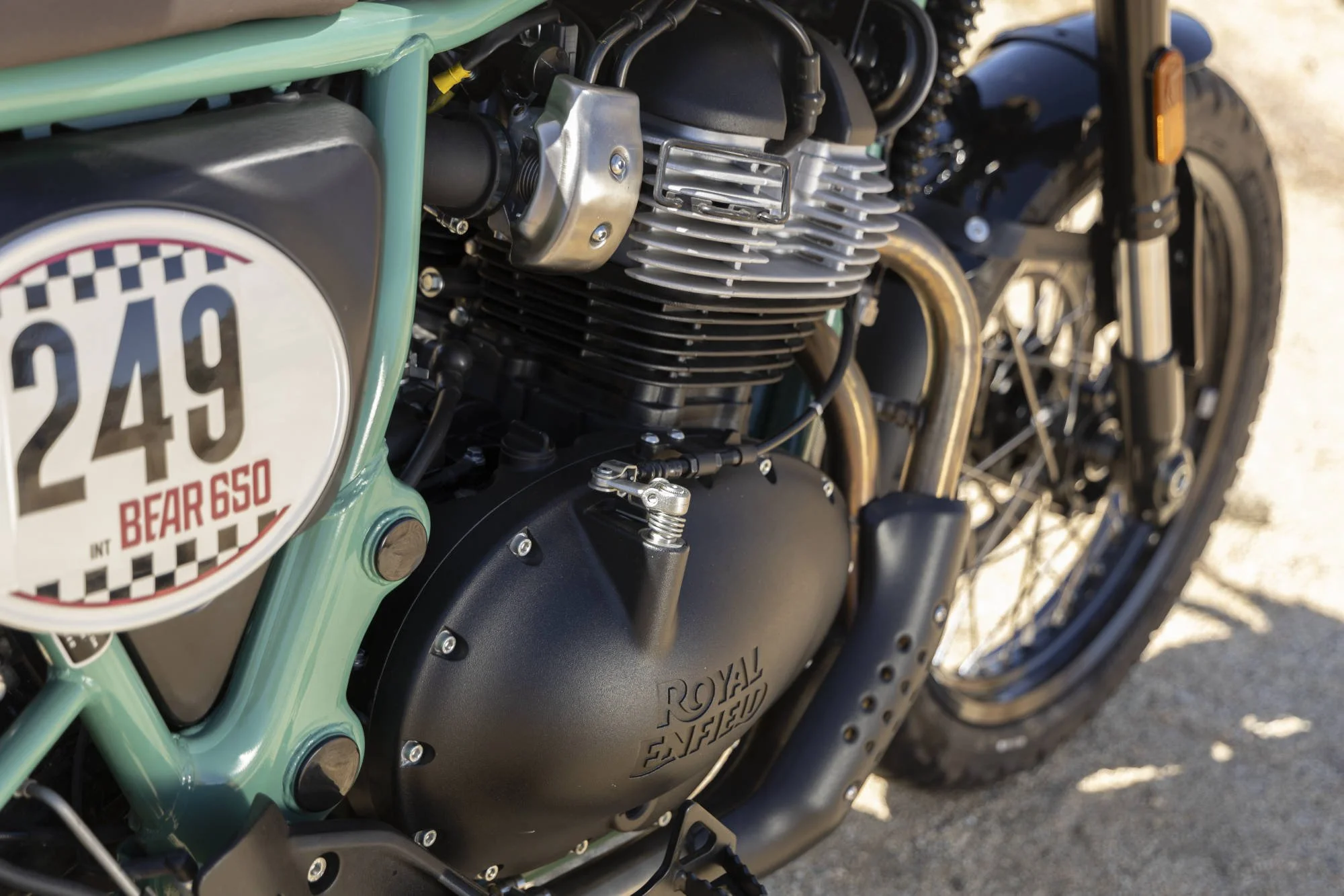 royalenfield-bear650-25-2000x1333.jpg