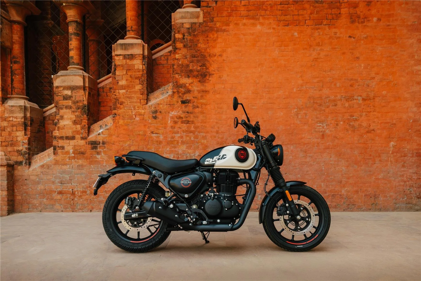 RE_Hunter_Priority Edits_Final Batch5_270226103832.jpg