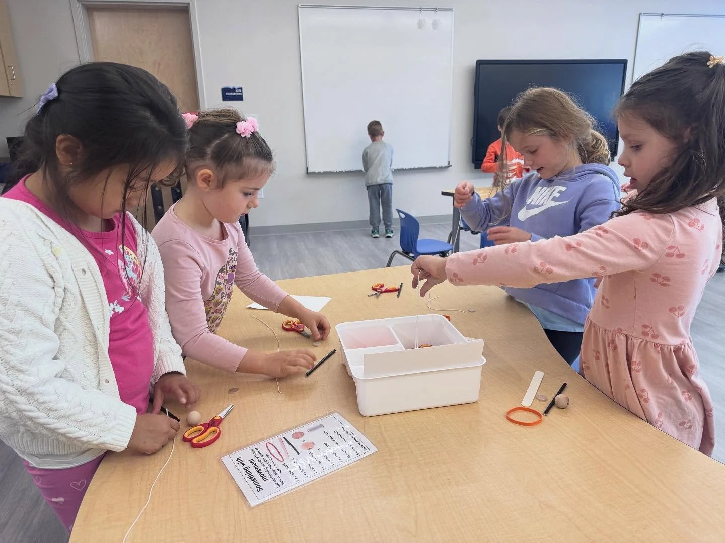 Our Kindergarteners had a blast today with their 
Acton Discovery Museum Workshop. 
We are pleased to let you know that each class this October/November will receive a customized hands-on science workshop from a visiting scientist via the Acton Disc