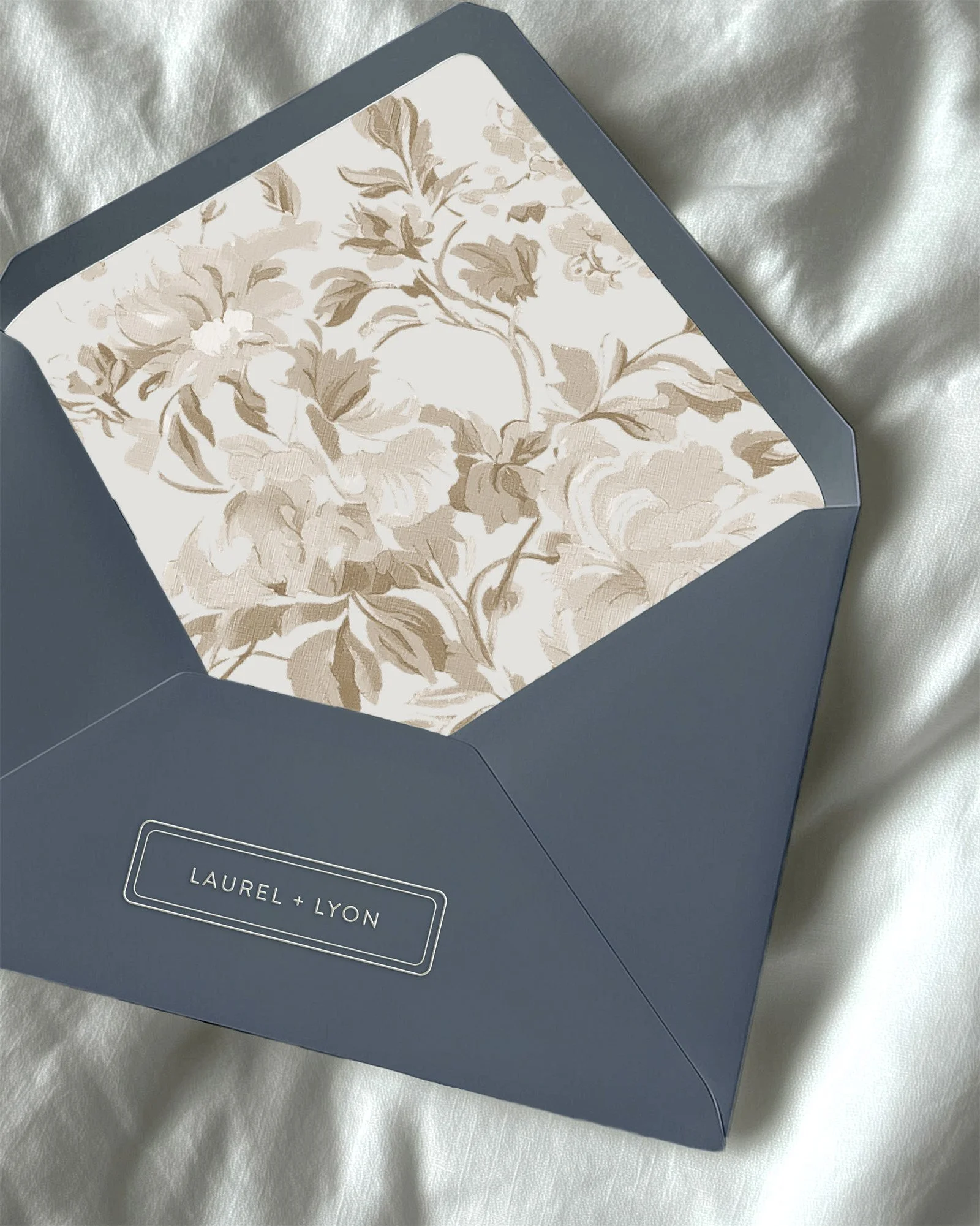 Laurel Wedding Planner Branding liner.jpg
