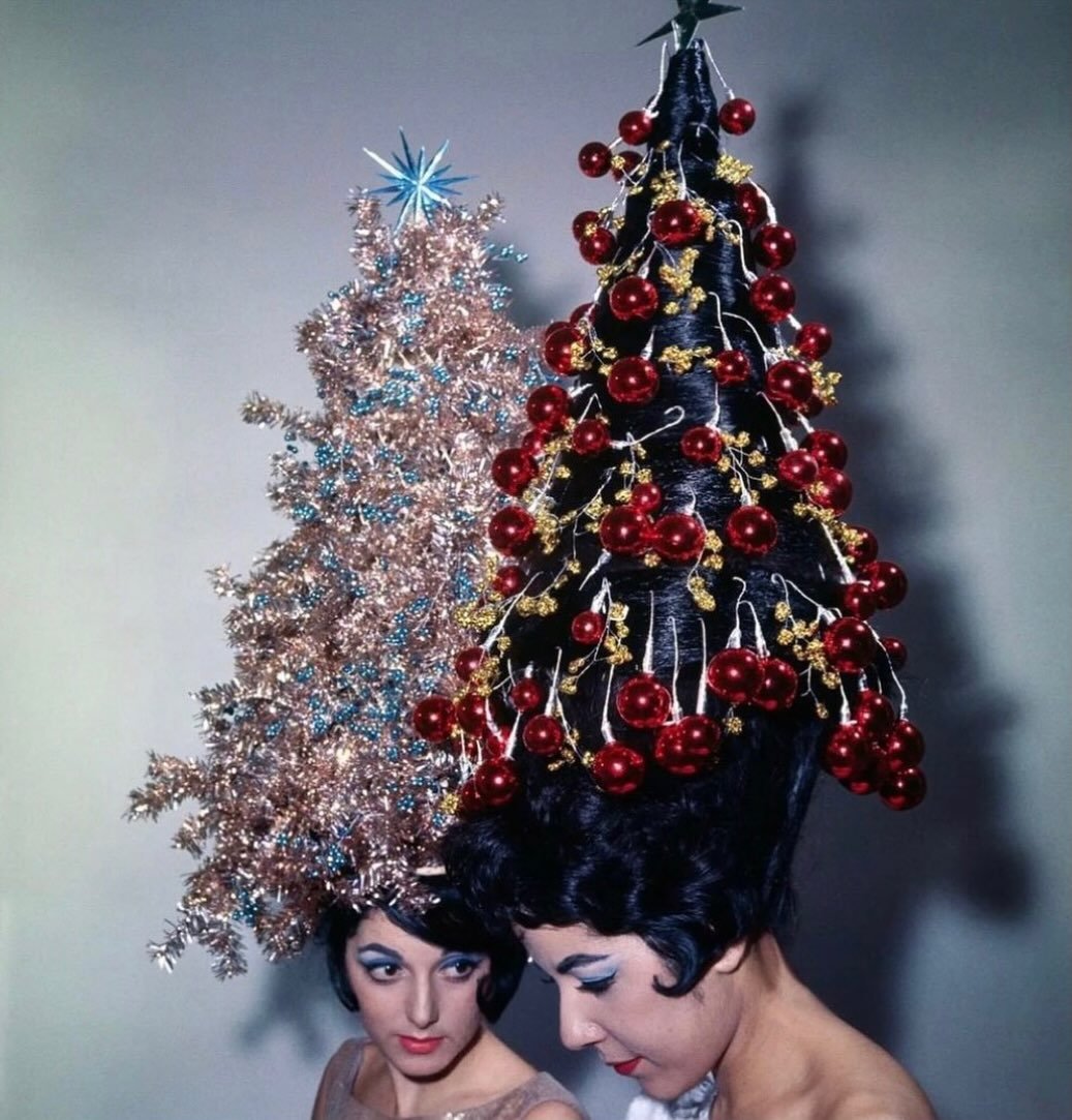 It&rsquo;s beginning to look a lot like Christmas!

Here at Hang Up HQ we&rsquo;re having our last day in the office before we too place Christmas trees on our heads in the name of fashion 🎄

Whether for yourself or as a gift for a loved one, there&