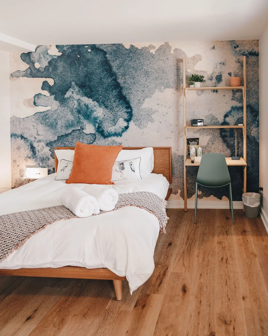 1 Queen Bed-1.jpg