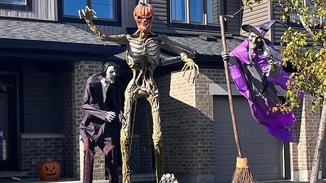 Get into the Halloween Spirit! 🎃👻🍬