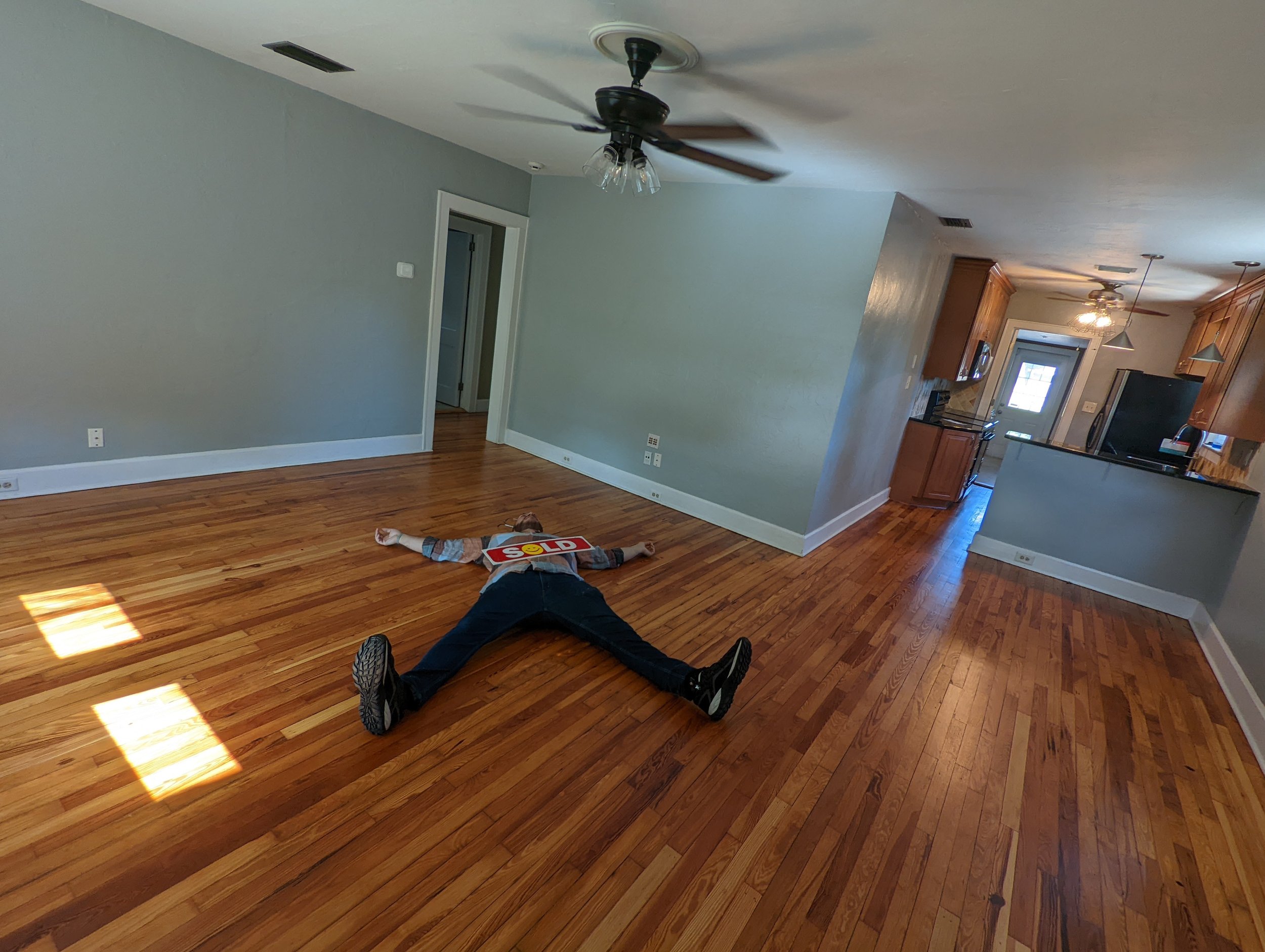 Chris sold holuse.JPG