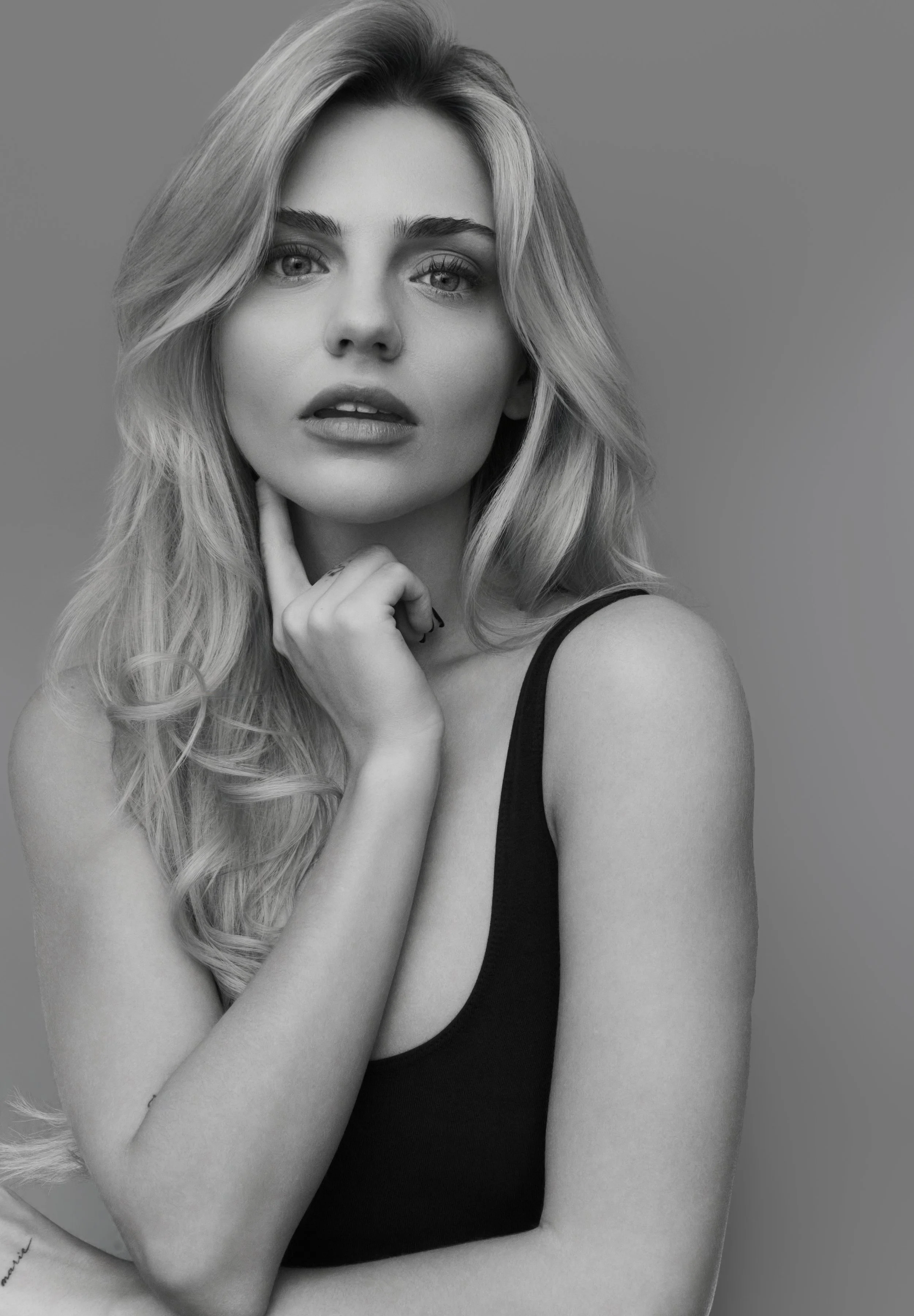 Maeve Touhey. Photography by Michael Kushner. Hair and Makeup by Samy Figaredo/Habibito NYC.