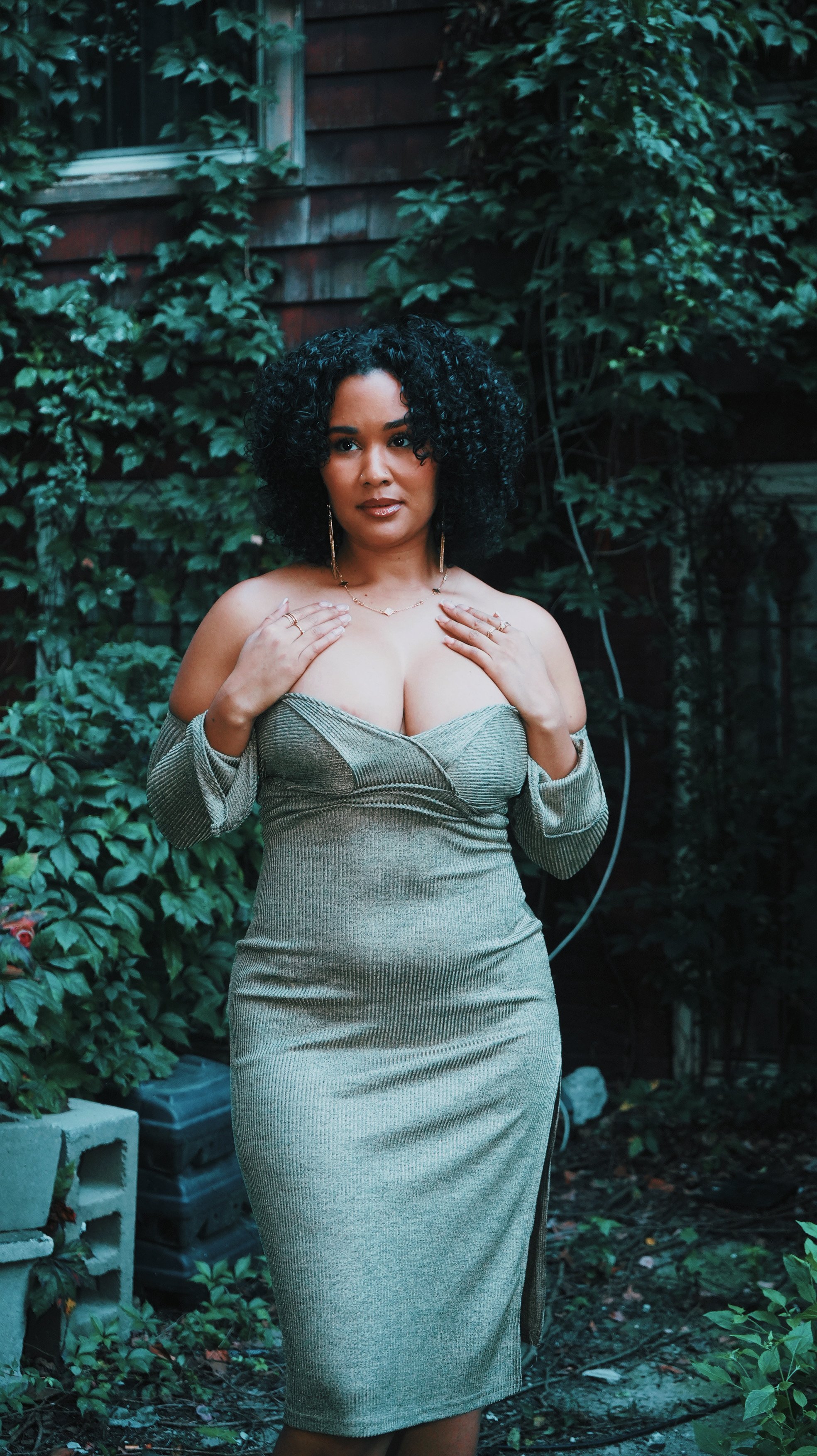 Alex and Daj at Rebel Fest 2025. Makeup by Samy Figaredo/Habibito NYC. Photo by Dennis Rosario.