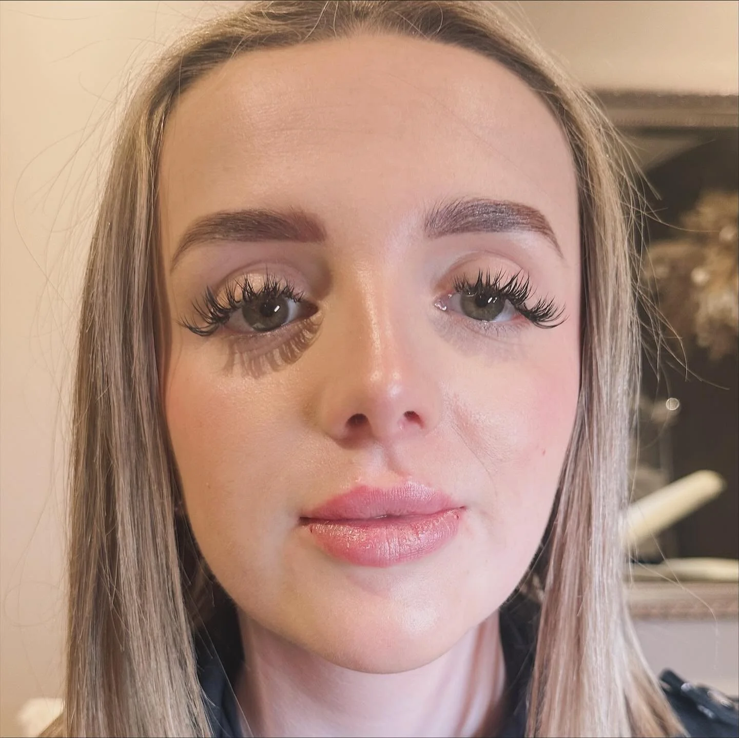 Lip fillers- Chic, balanced, and naturally plump but flat from the sides
Because the only ducks we like are on the pond. 💁&zwj;♀️💋
Everyone wants volume&hellip;👄
No one wants the duck.
Here&rsquo;s the sweet spot. 😍 🙌
✨✨✨Note; fresh off the need