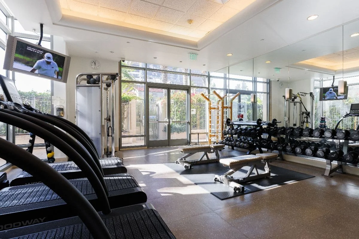 25 - 10800 Wilshire Blvd - virtuallyherestudios.com-55.jpg