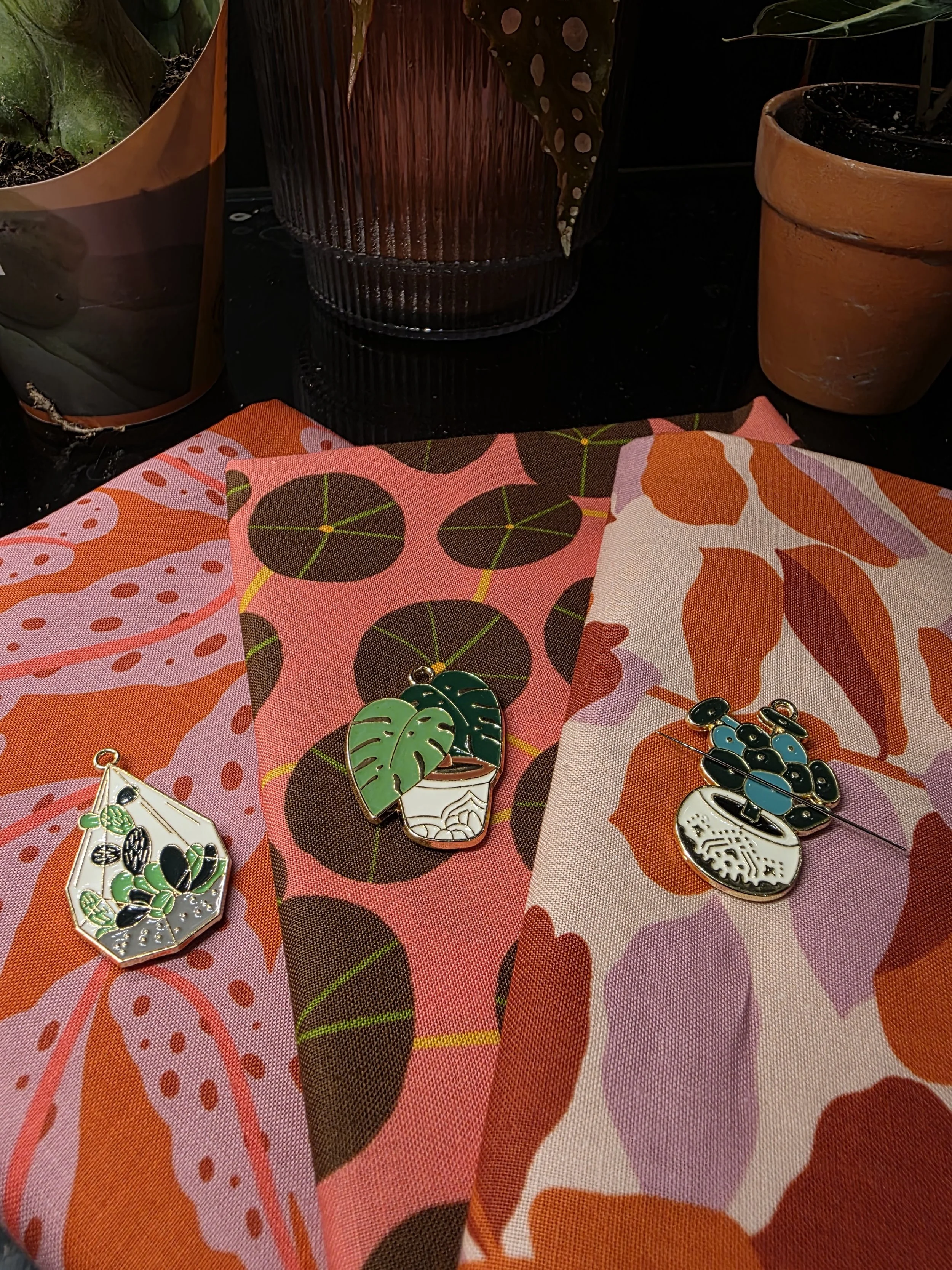 Plant Needle Minders