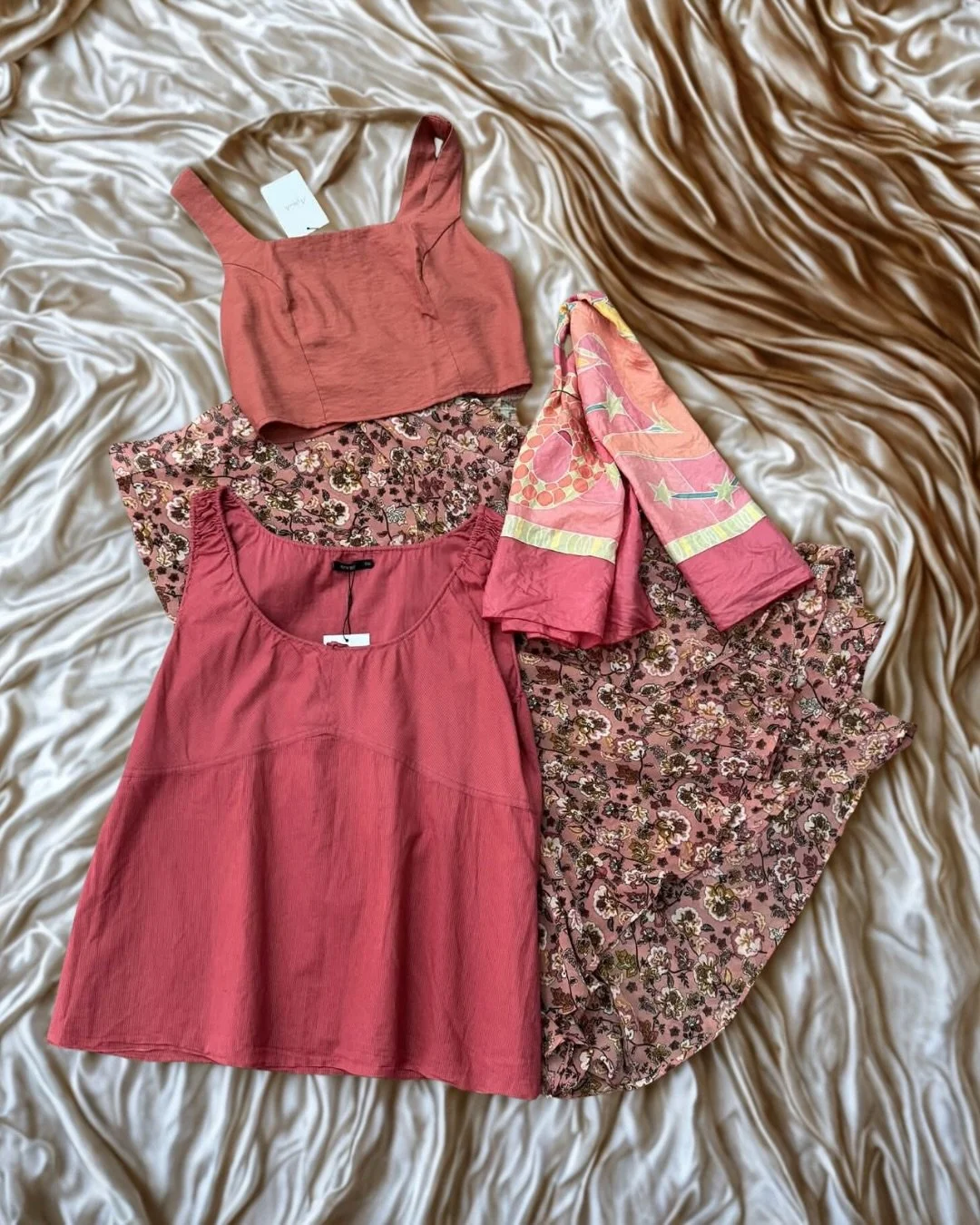 Bient&ocirc;t la Saint-Valentin.
La vie en rose, version Maison Swap 🌸

#moderesponsable #modecirculaire #modeethique #malakoff