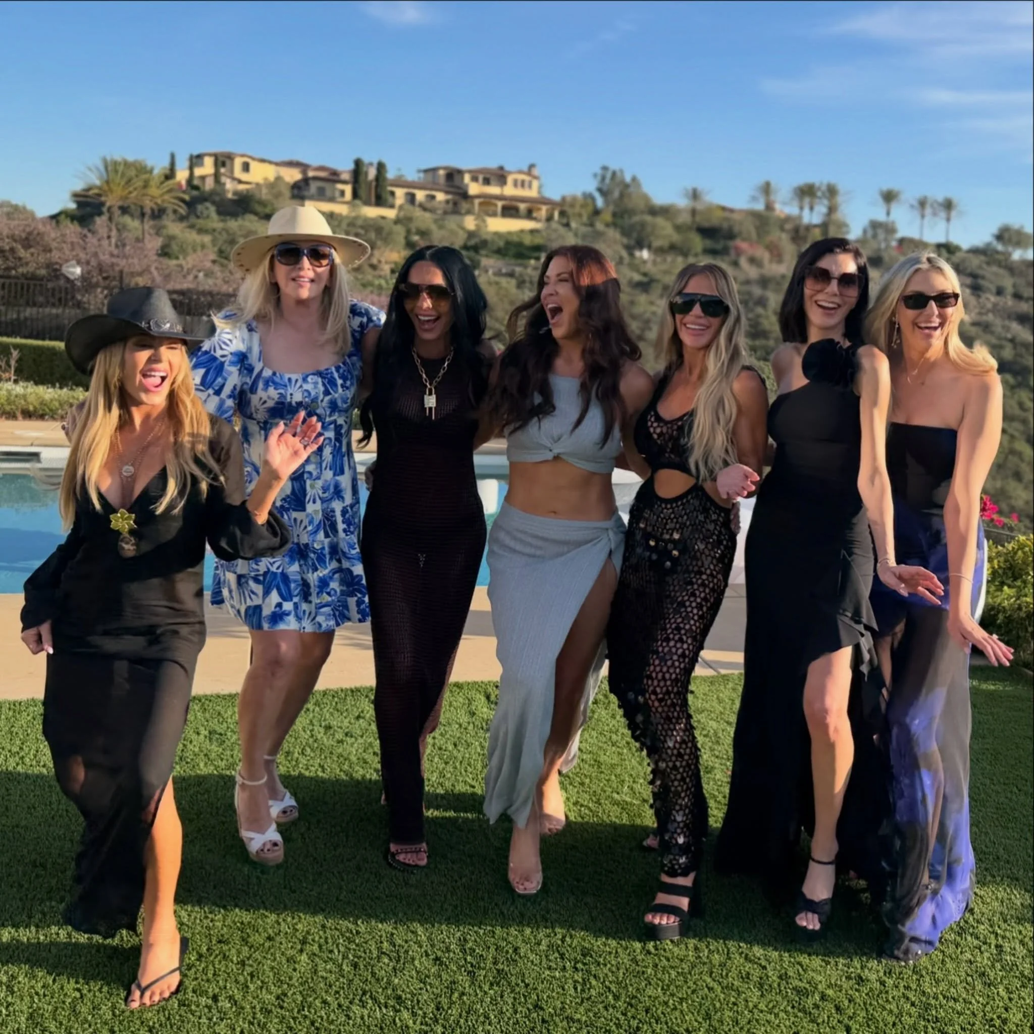 Hot dogs, SAAAAAAAAANGRIA 🙄 and lots of chatter tonight on an all new RHOC ! Tonight at 8pm 💃🏻💃🏻💃🏻

#rhoc #rhoc20 #realhousewivesoforangecounty #bravotv #realitytvshow