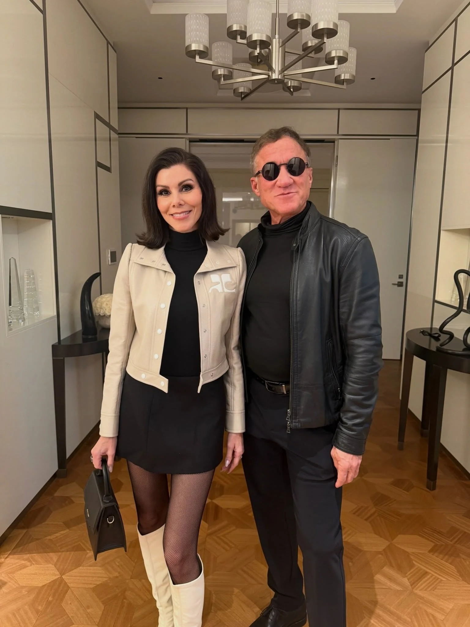 LIFE LATELY &hellip; 💃🏻✈️🥂 Somewhere between LA, Paris and San Diego &hellip; lots of friends, family, home renovations (🤯) &hellip; and of course , outfits !!! 🤣🛍️👗

#lifelately #paristravel #homerenovationideas #outfitideas #fashioninspirati
