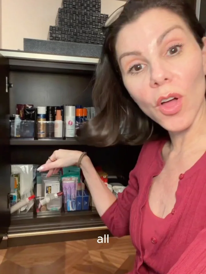 FIVE FANCY (mini) THINGS 💃🏻🎀 I love all things mini for beauty and wellness when I travel &hellip; ( BTW none of this is sponsored &hellip; just sharing my genuine faves !!! ) 

#travelminis #travelessentials #travelmusthave #fancythat #musthavetr