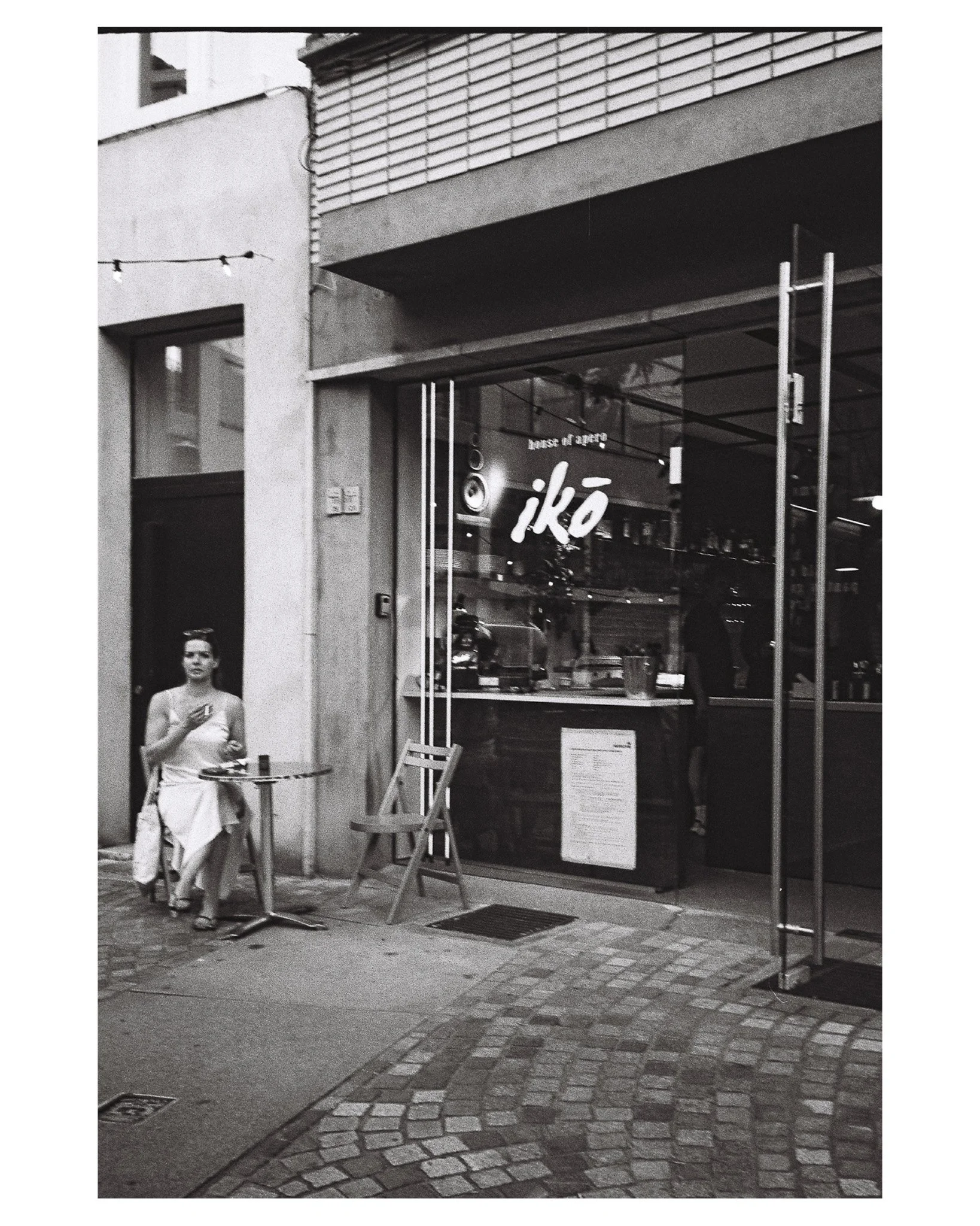 R1-01215-0011.jpg
