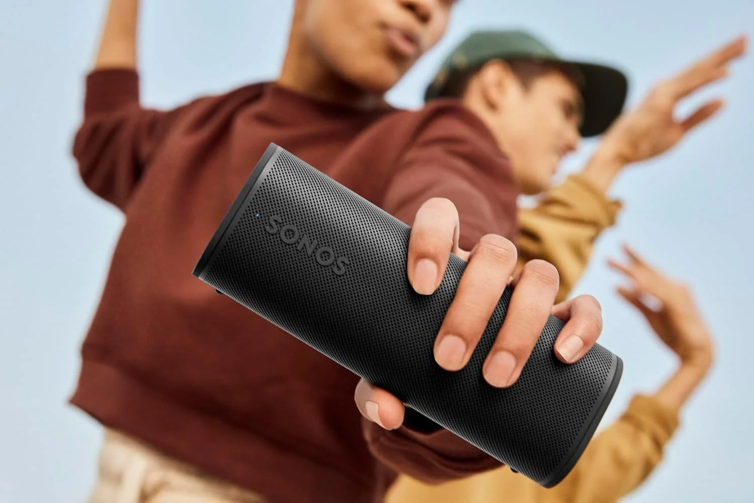 Sonos Roam 2 | Lightweight Portable Waterpoof Speaker with Bluetooth, WiFi, 10 hour battery life and Voice Control for Home and Outdoor Use - Black