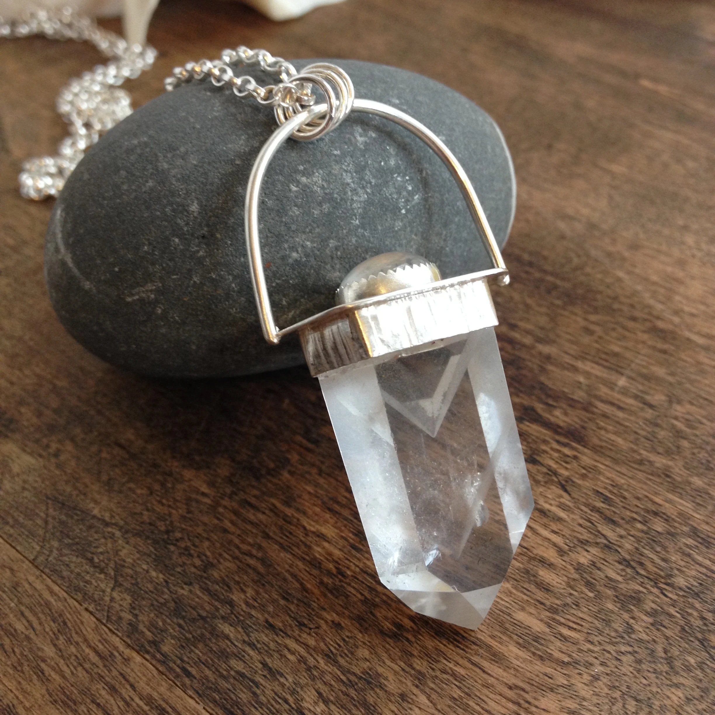 Healing crystal jewellery