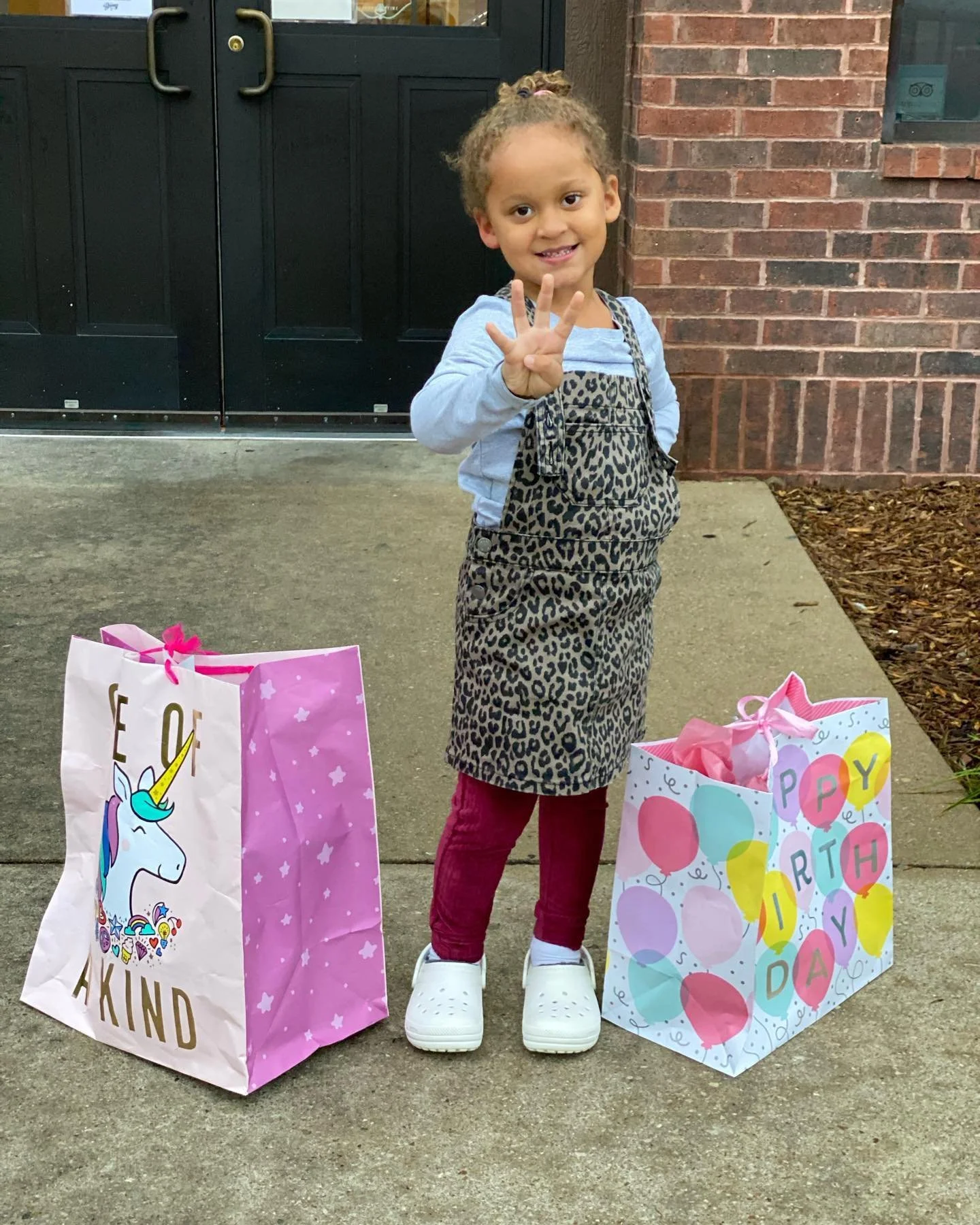 Happy Birthday, Elli💕💕💕