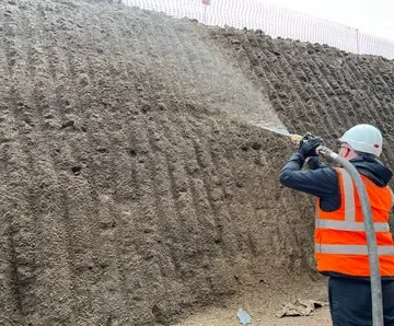 Hydromulching with a neutral color