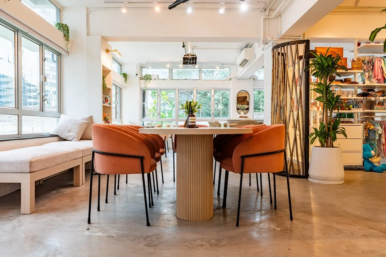 Women's Lounge 2100 sqft Office & Lounge