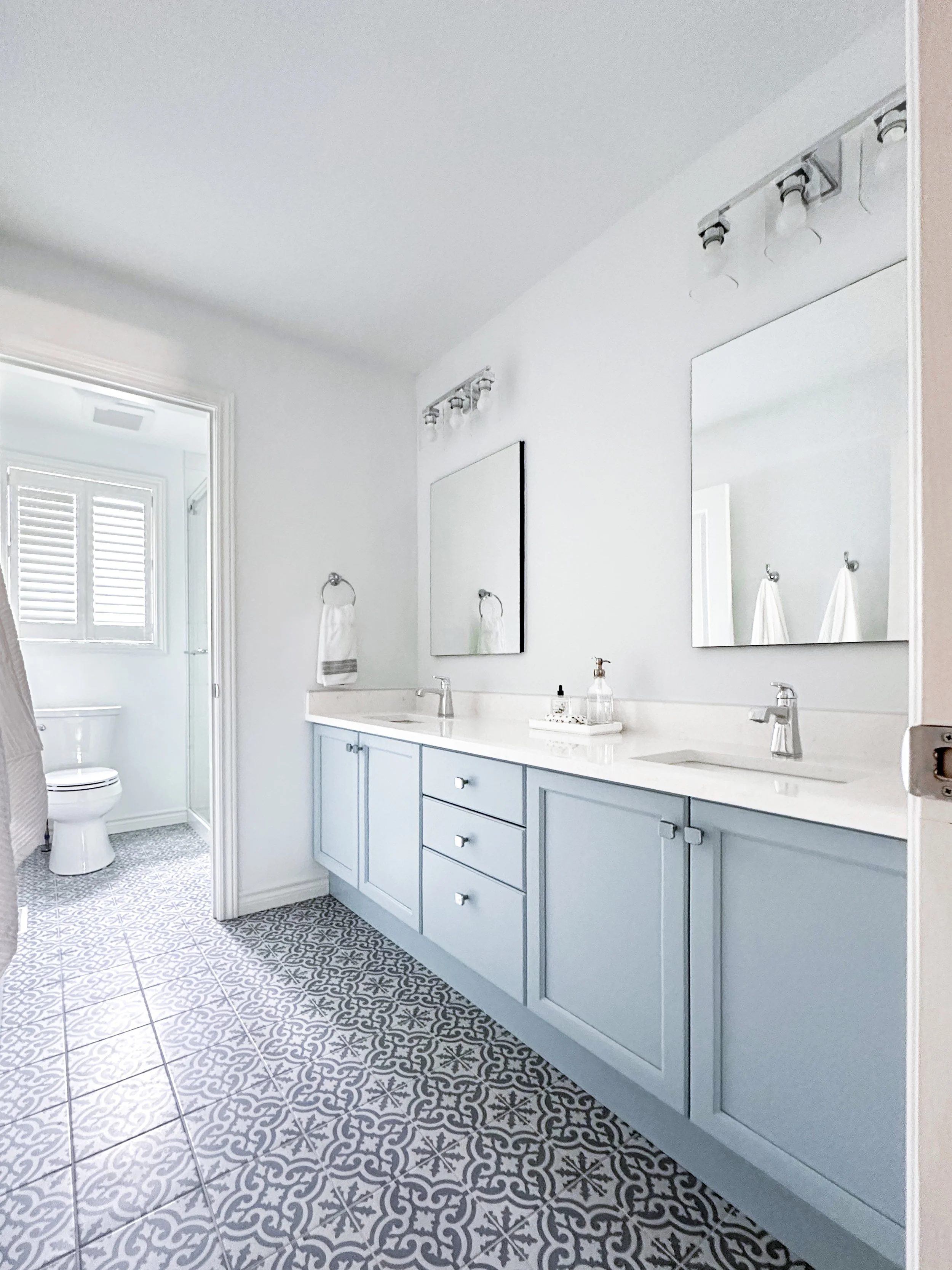 Complete kids bathroom remodel in Kitchener featuring a highly functional double vanity layout and a bright, family-friendly design.
