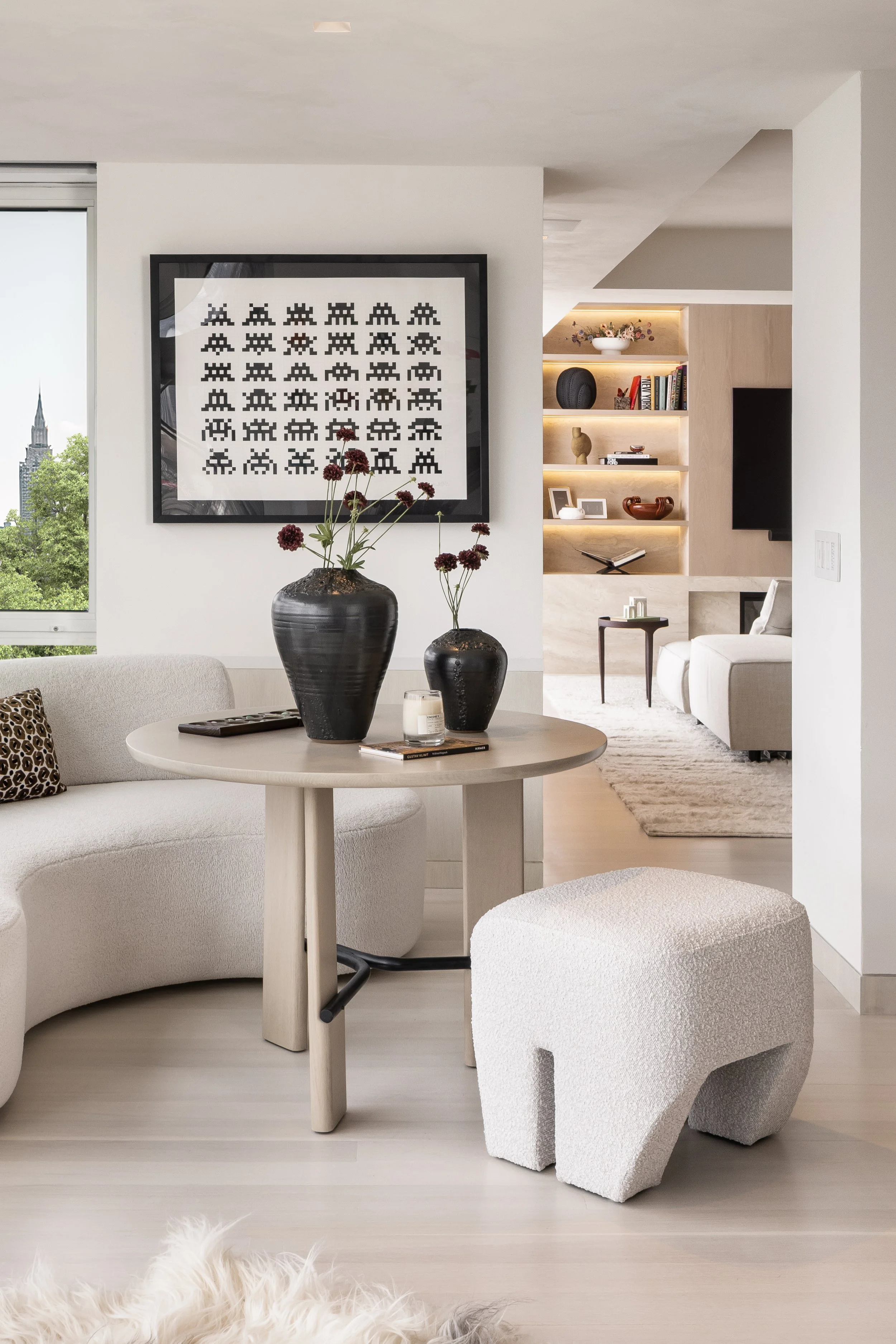 FIFTH AVE MODERN APARTMENT