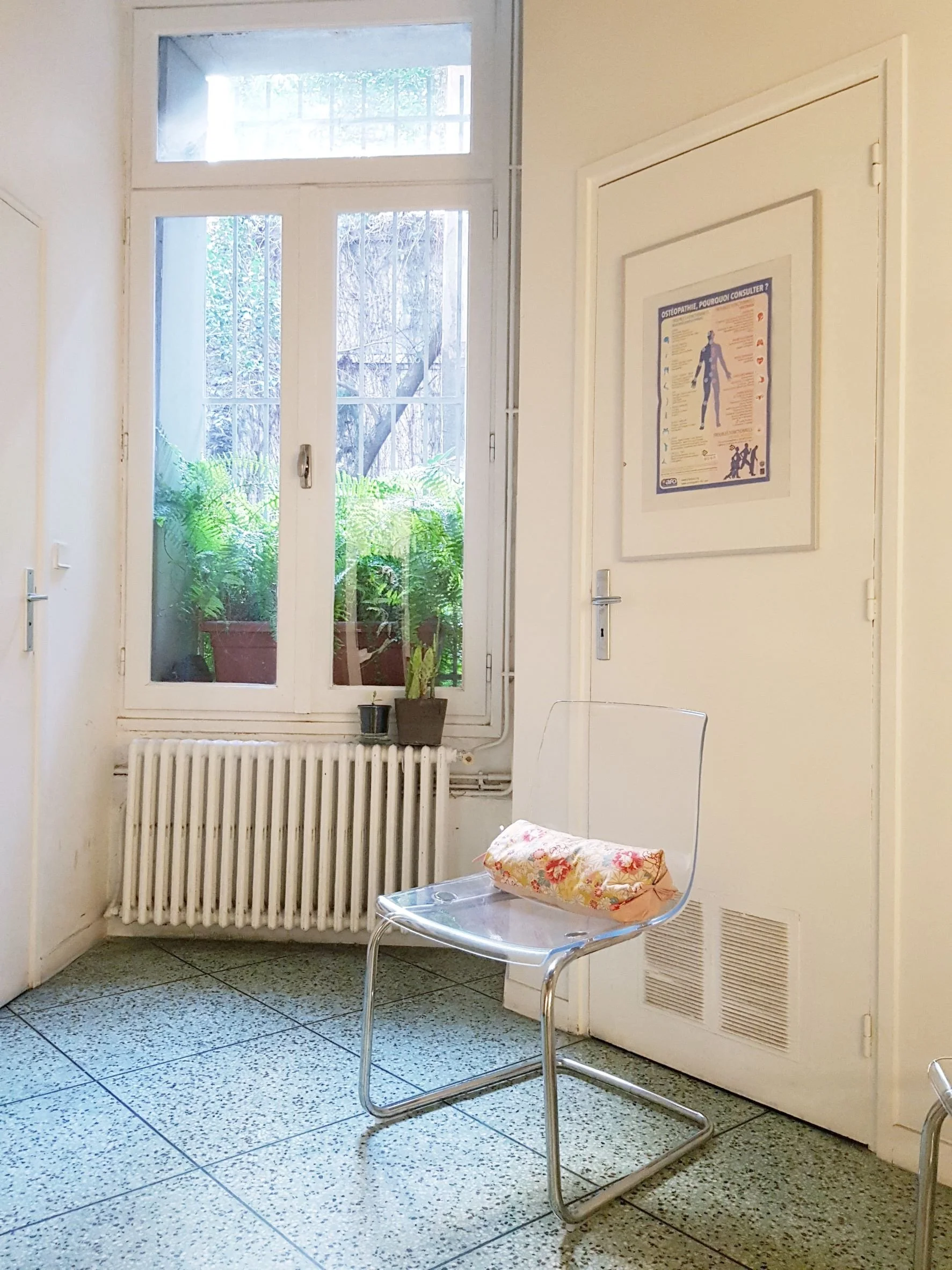 Salle d'attente du cabinet d'ostéopathie à Montpellier