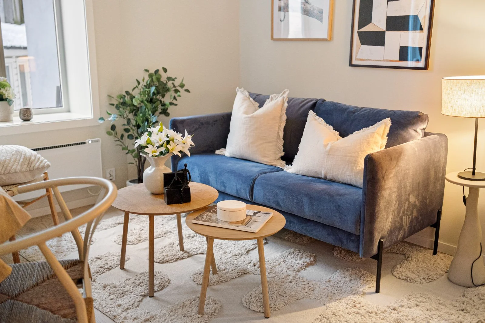 An image of a sofa and a table