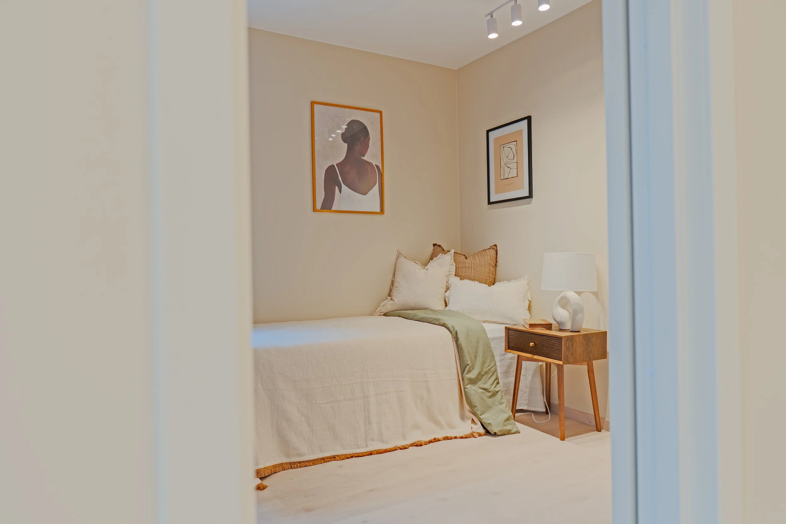 An image of an bedroom