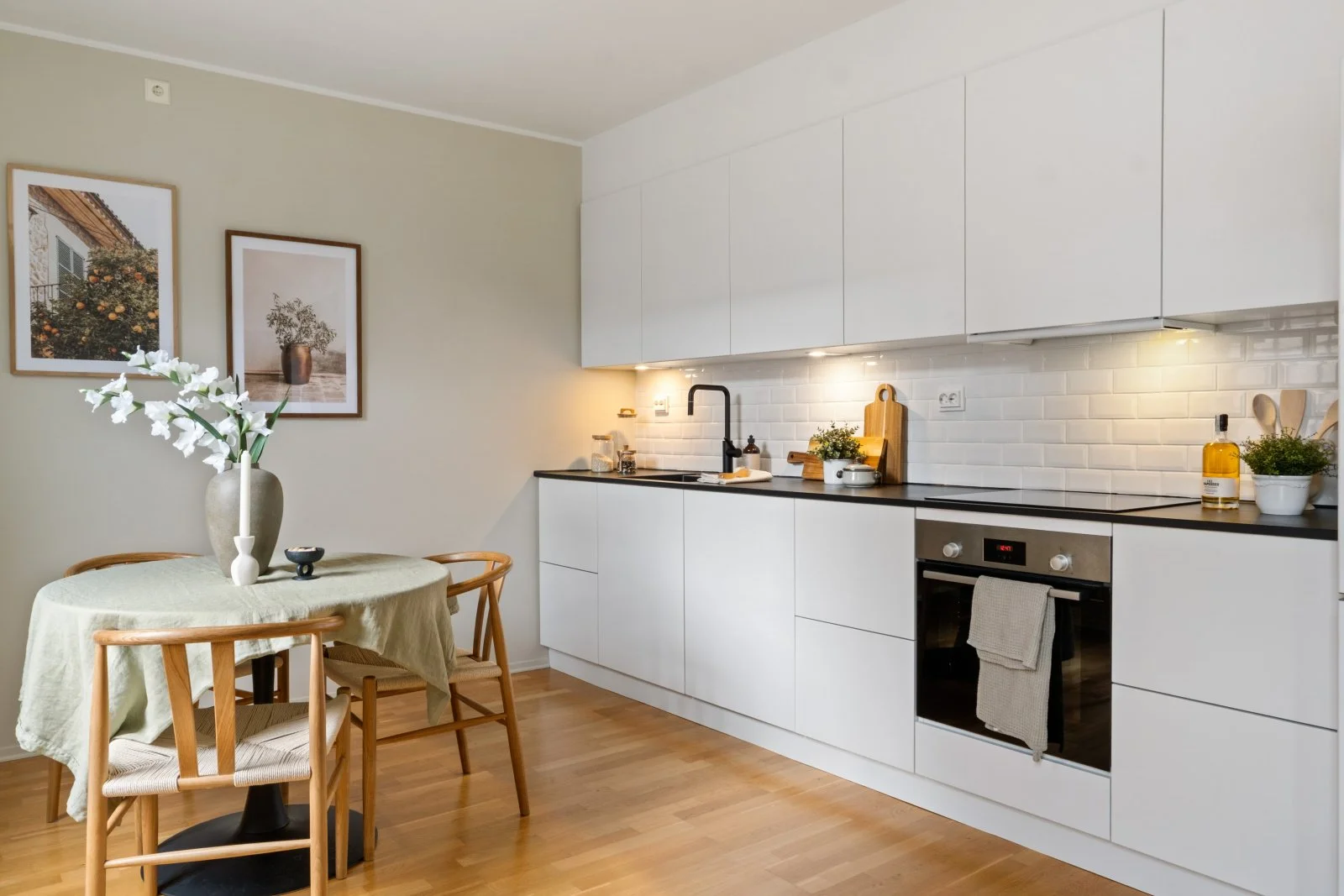 image of a kitchen