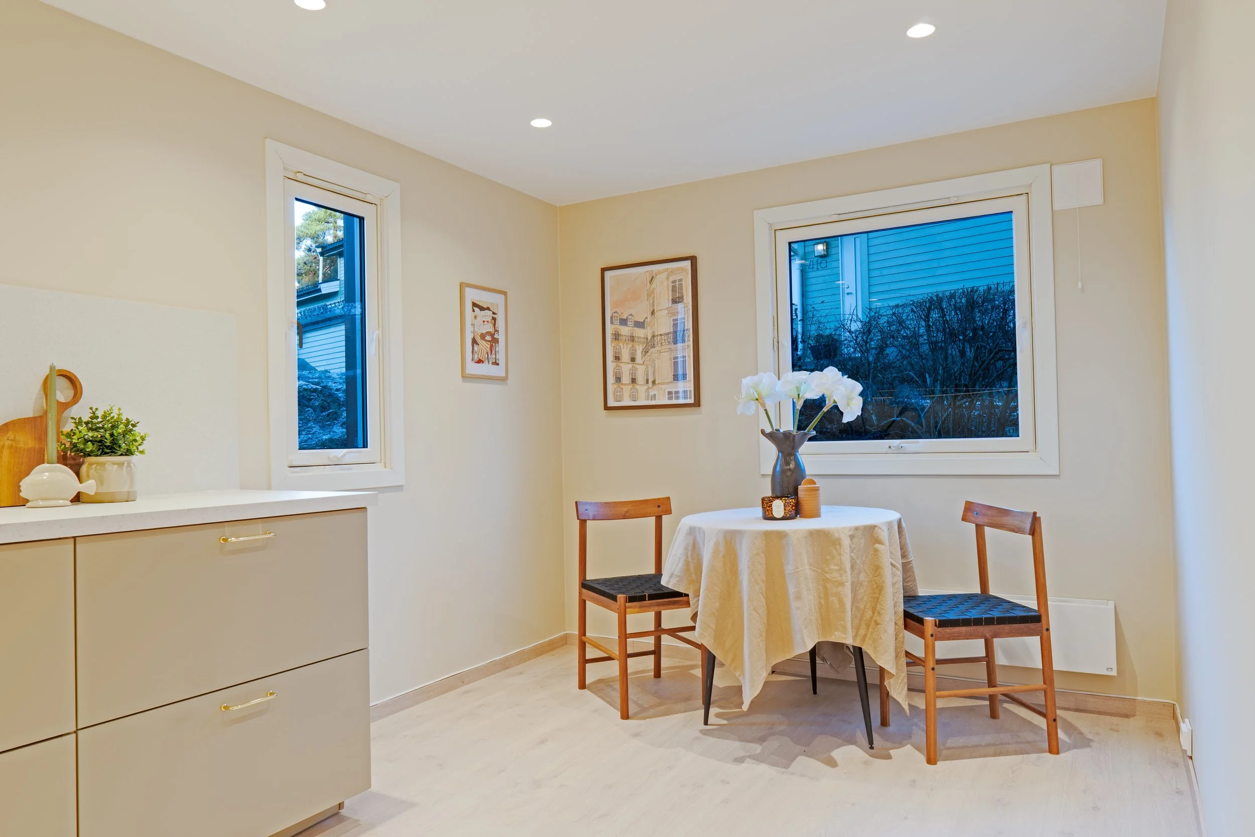 Image of a diningtable