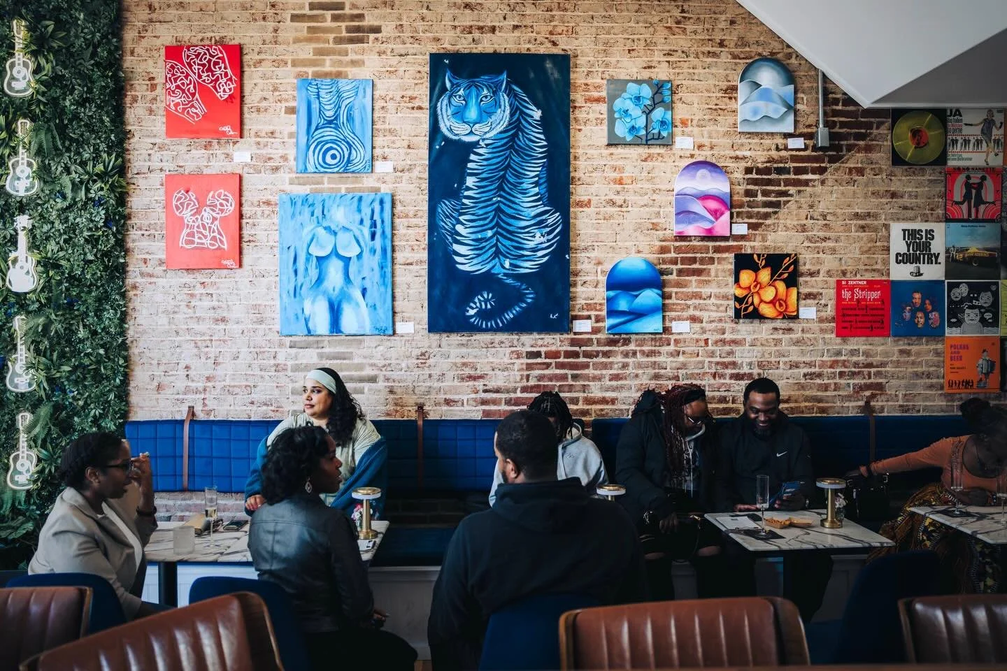 ARTIST IN RESIDENCE UPDATE

Last Sunday we launched our Artist in Residence.
 This Sunday, she paints live.

Tahirah takes over LoCali for a live art demo with raw process in real time.

Today from 4-6pm. 

#EnjoyLoCali #ArtistInResidence #WestCheste