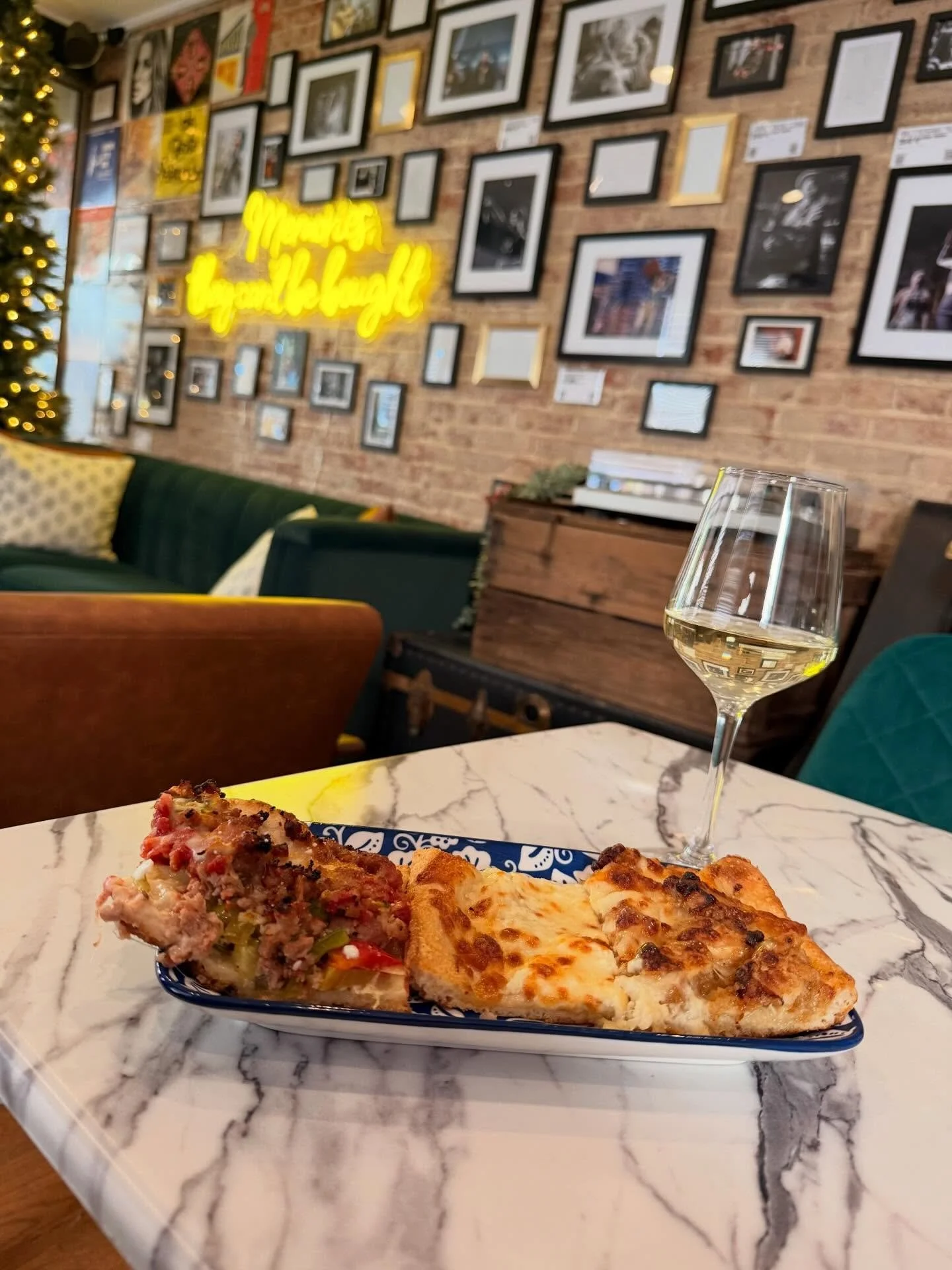 PIZZA + WINE

Amazing pizza from @pizzatoremember paired with three of our favorite wines&hellip;freakin winning. Come hang out with us tonight for flight night!

Three (3) oz pours featuring Pinot Grigio, White Wine Blend, and the newly released Exh
