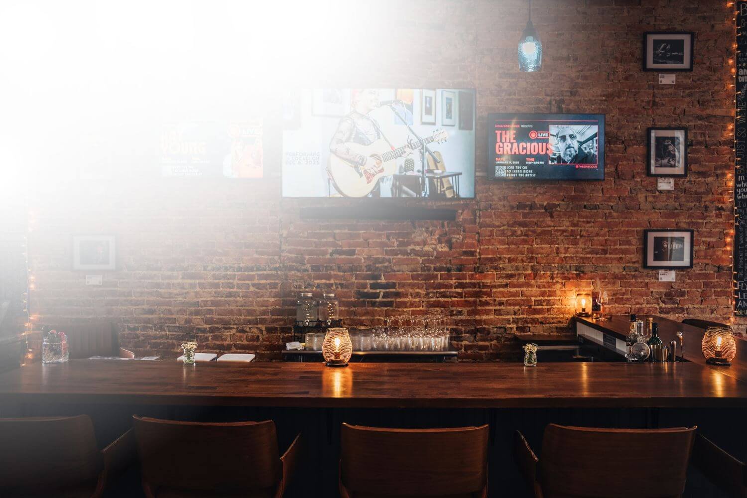 Image showing the main wine bar at LoCali