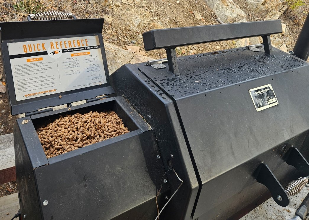 Show us your setup! No pellets yet? No problem &ndash; snap your current smoker station and tag us. We'll repost our faves as we countdown to launch. Let's build the Woodgate crew! 📸🍖 #WoodgatePellets #SmokerShowoff #BBQFamily #OkanaganGrills #Pell